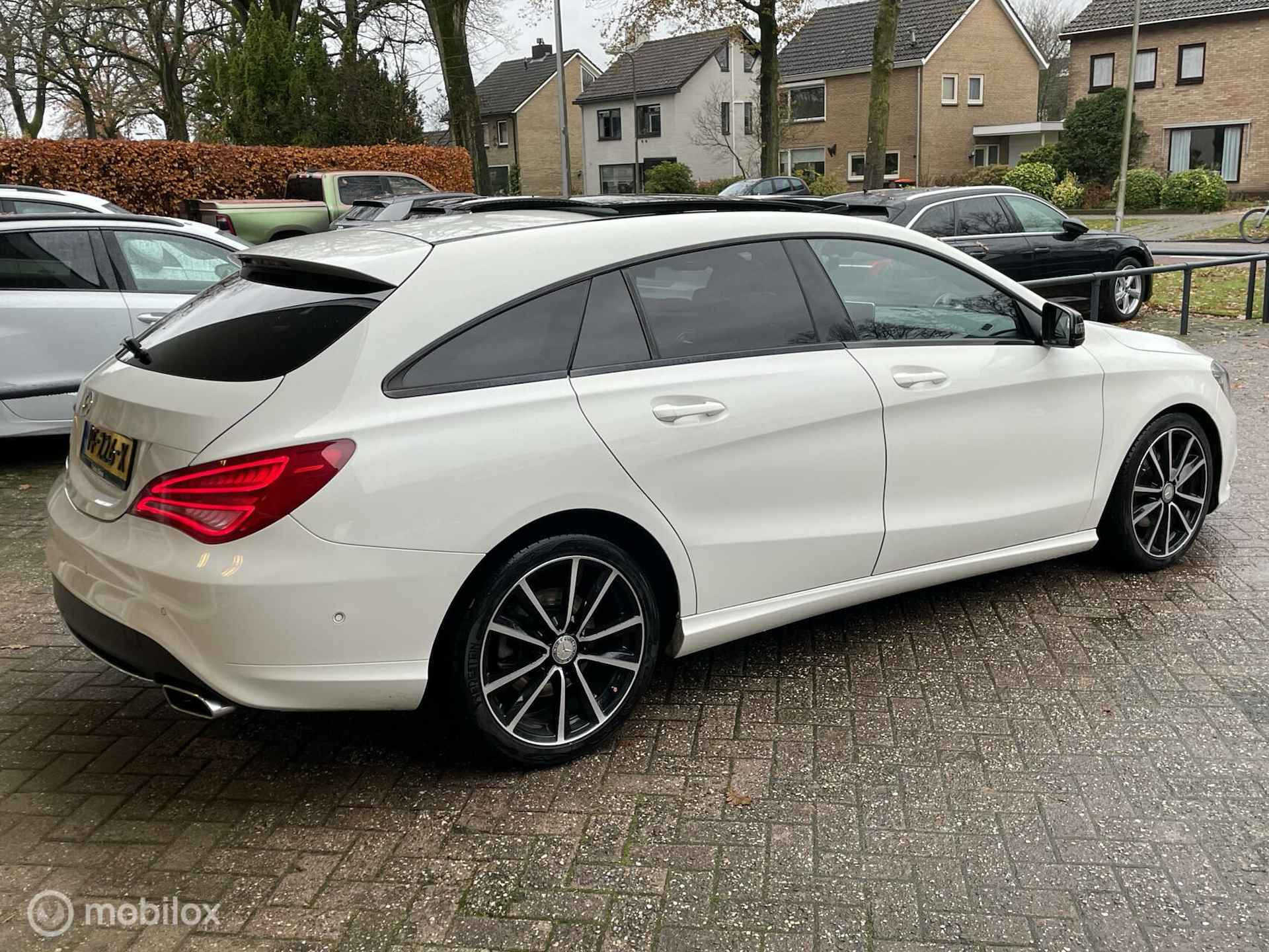 Mercedes CLA-klasse Shooting Brake 180 Xenon/Led, Pano, Navi, Pdc, Lm.. - 4/18