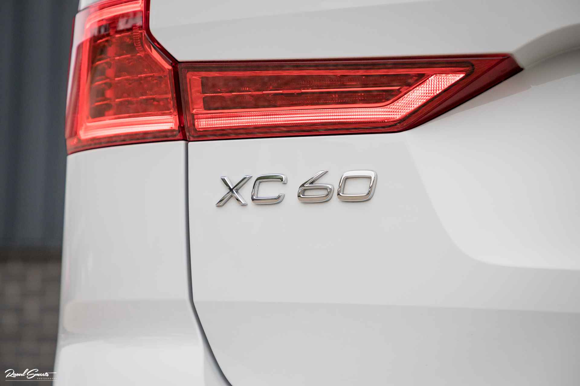 Volvo XC60 2.0 T8 Twin Engine AWD R-Design | Panorama | Adaptive cruise | Apple carplay | - 65/67