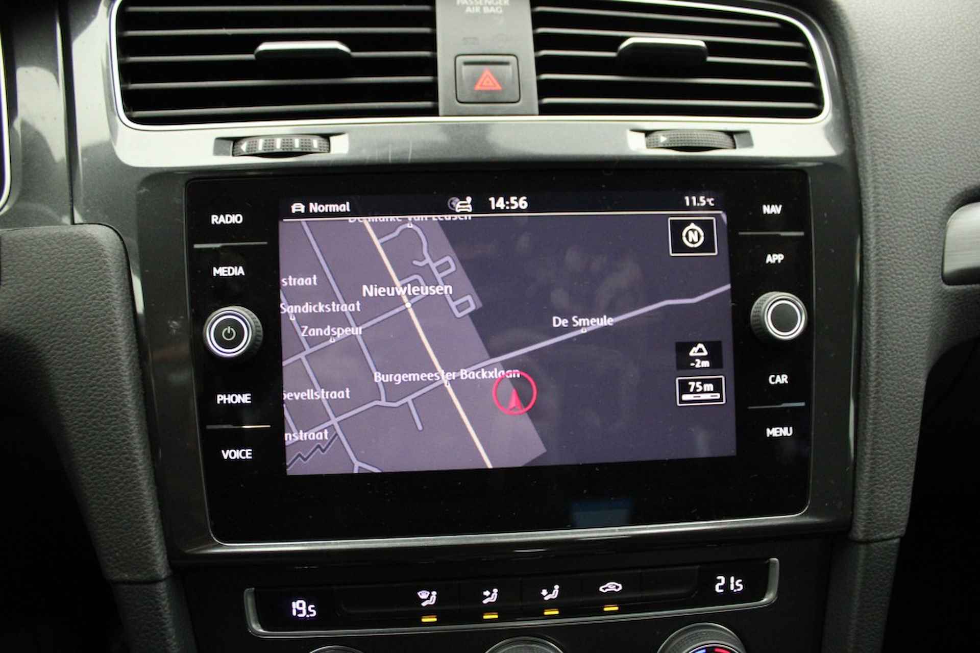 VOLKSWAGEN Golf E-Golf - Digital Cockpit, Camera - 16/27