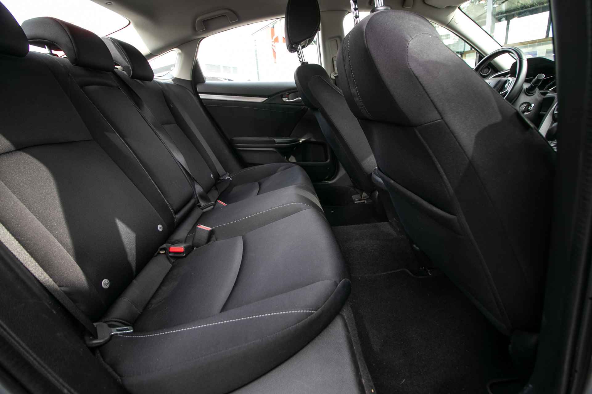 Honda Civic 1.5T i-VTEC Elegance Automaat - All in rijklaarprijs | Navigatie/camera | Honda Sensing | Stoelverw. - 7/35
