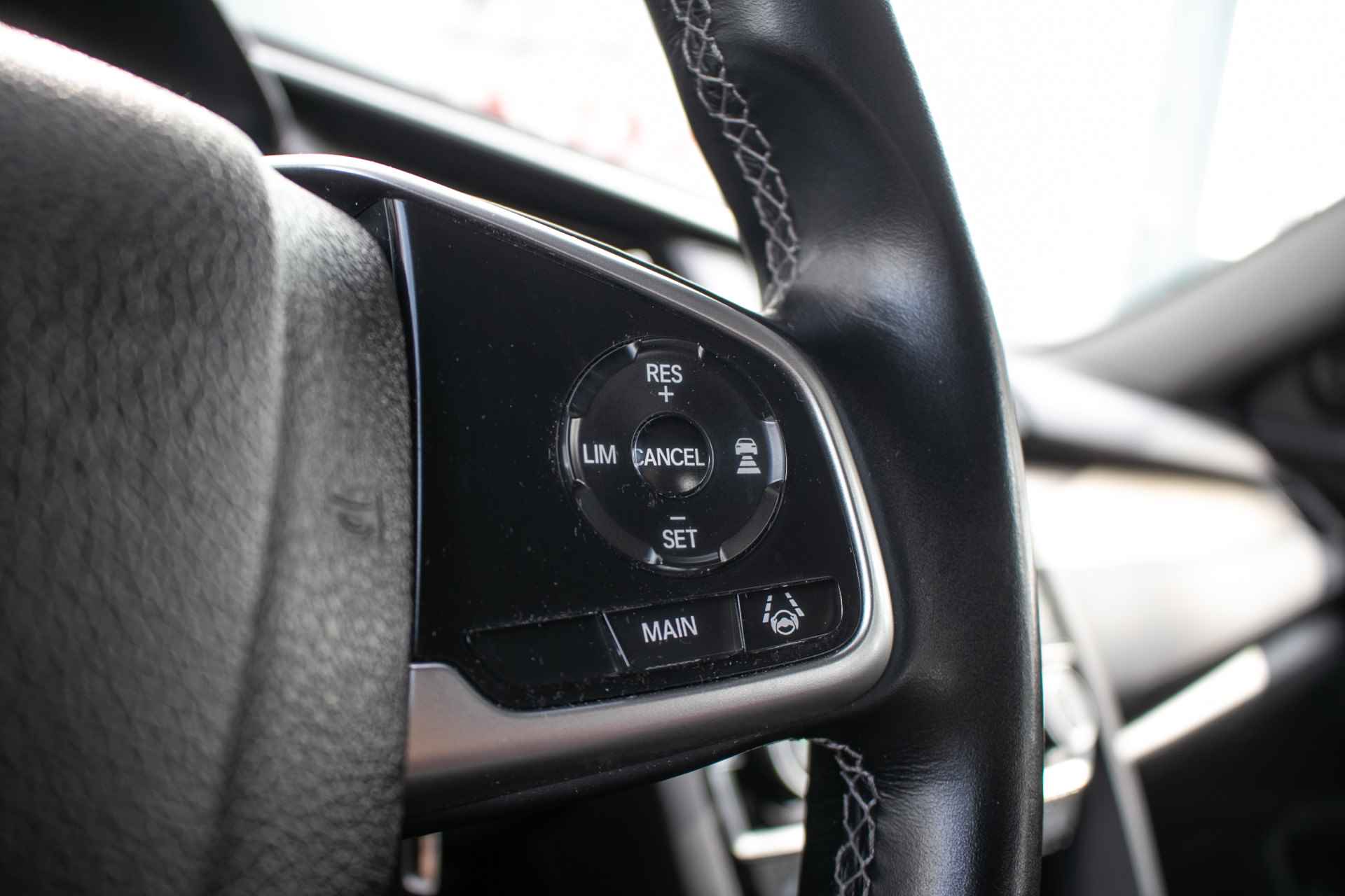 Honda Civic 1.5T i-VTEC Elegance Automaat - All in rijklaarprijs | Navigatie/camera | Honda Sensing | Stoelverw. - 29/35
