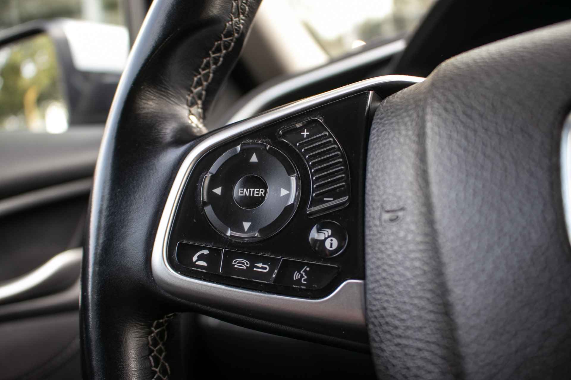 Honda Civic 1.5T i-VTEC Elegance Automaat - All in rijklaarprijs | Navigatie/camera | Honda Sensing | Stoelverw. - 30/35