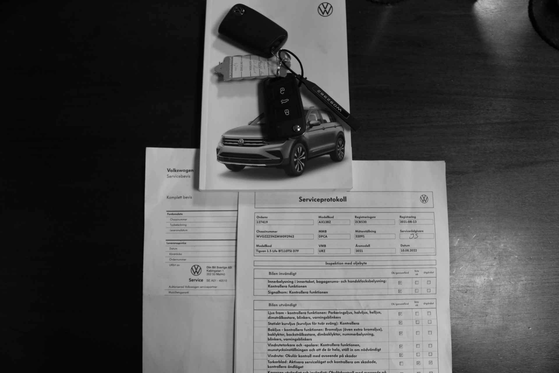 Volkswagen Tiguan 1.5 TSI Life*Perfect VW Onderh.*Elek. Trekhaak/ACC/Digi. Klokken/Rijstrook/Stoelverw./Stuurverw./Elek. Klep/Camera/Apple Carplay - 4/13