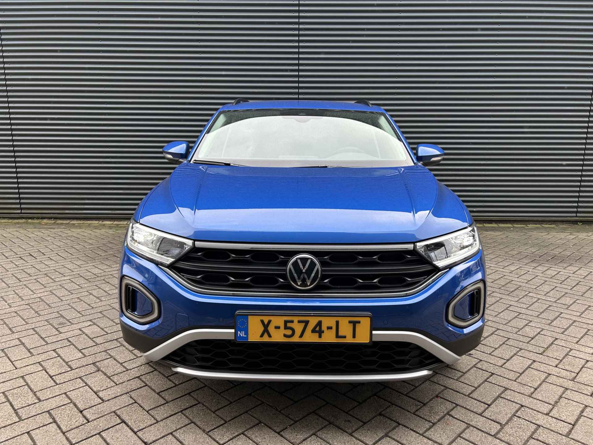 Volkswagen T-Roc Life Business 1.0 TSI 110 pk | Achteruitrijcamera | Winter Pakket | Navigatie | Assistance Pakket Plus - 7/28