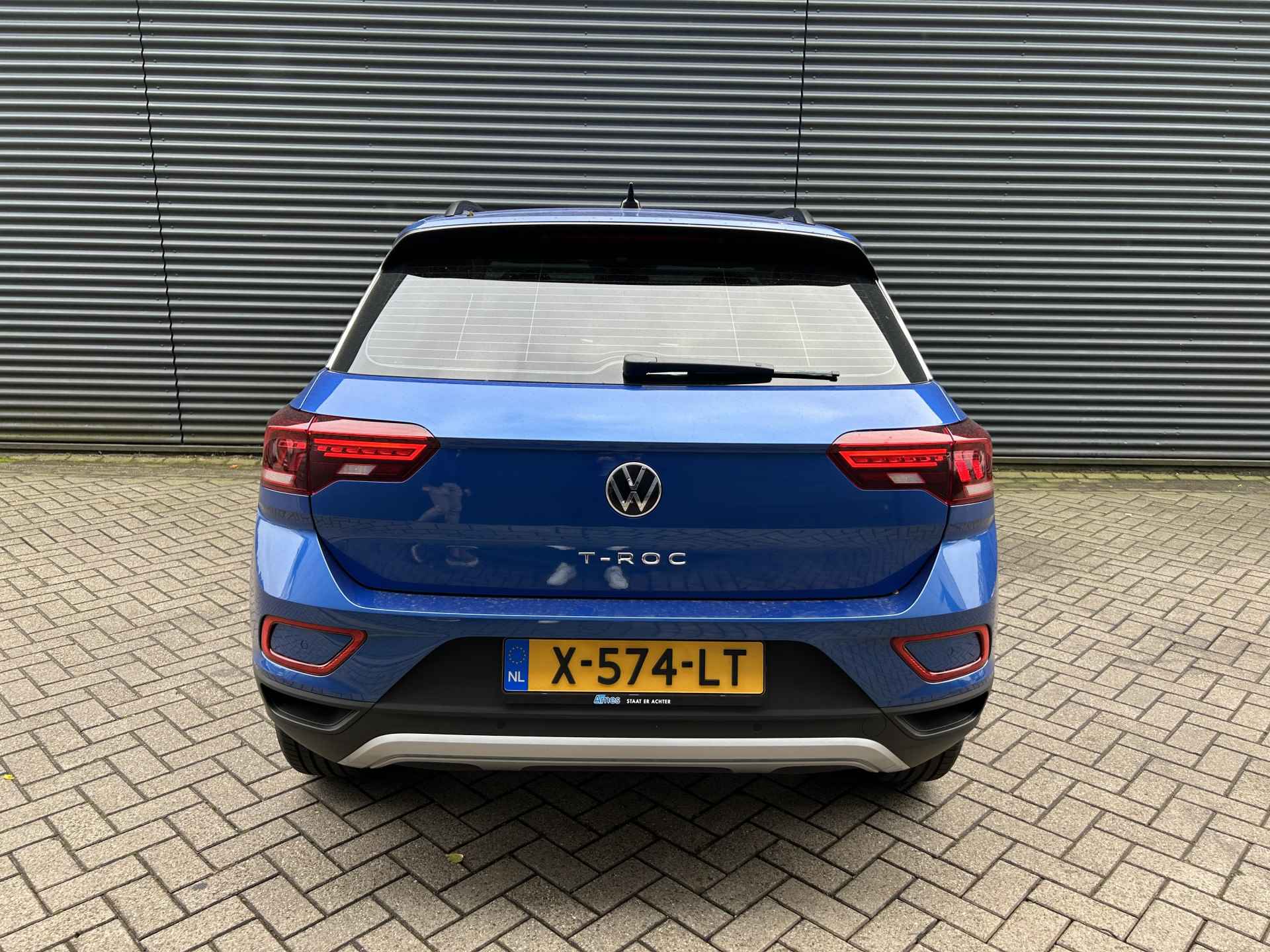 Volkswagen T-Roc Life Business 1.0 TSI 110 pk | Achteruitrijcamera | Winter Pakket | Navigatie | Assistance Pakket Plus - 9/28