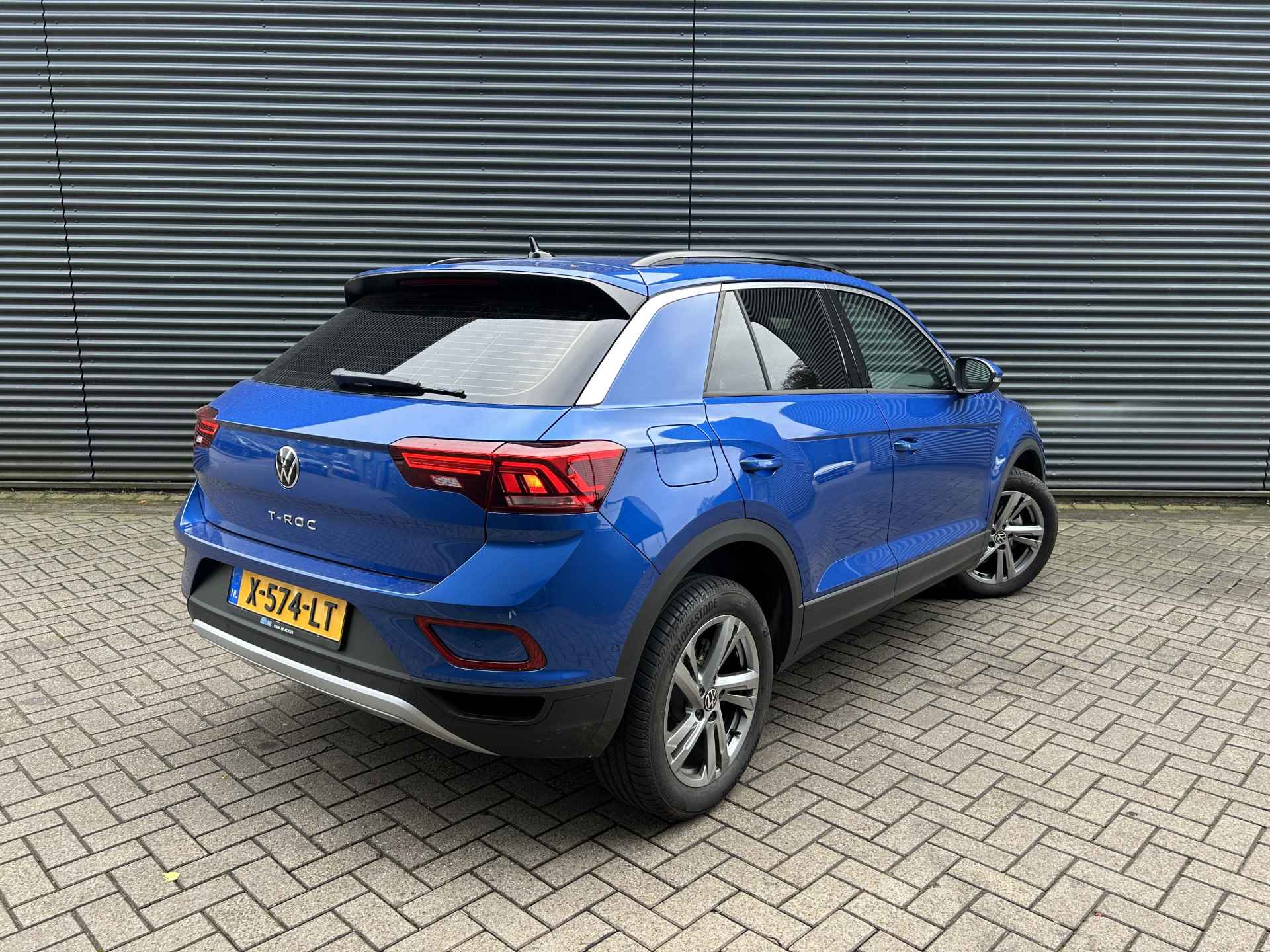 Volkswagen T-Roc Life Business 1.0 TSI 110 pk | Achteruitrijcamera | Winter Pakket | Navigatie | Assistance Pakket Plus - 11/28