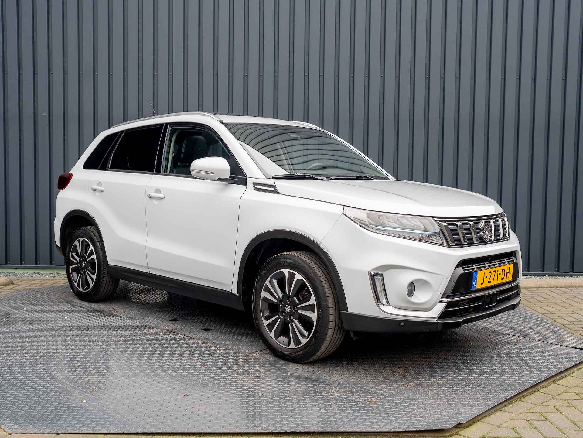 Suzuki Vitara 1.4 Boosterjet Style Smart Hybrid | Panodak | Camera | Adapt. Cr. | Keyless | Prijs Rijklaar!! - 23/44