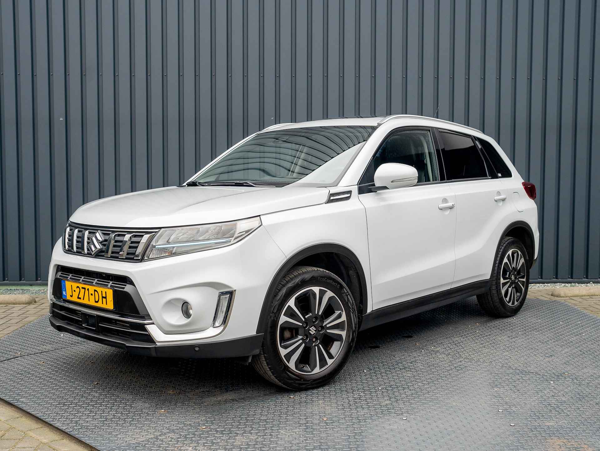 Suzuki Vitara 1.4 Boosterjet Style Smart Hybrid | Panodak | Camera | Adapt. Cr. | Keyless | Prijs Rijklaar!! - 40/44