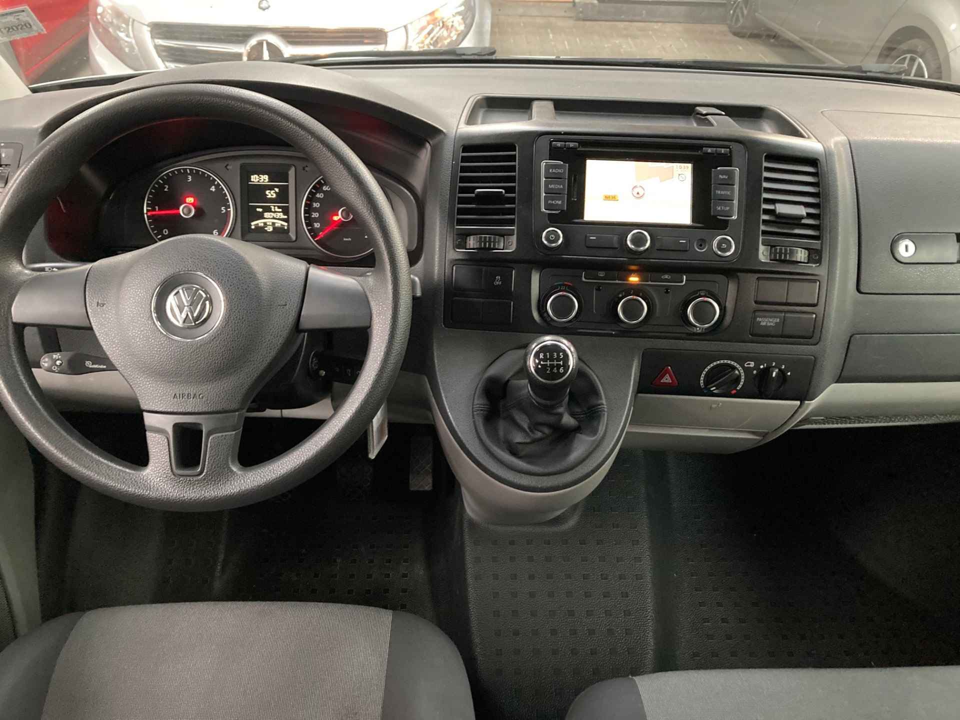 Volkswagen Transporter Kombi 9-pers. 2.0 TDI Lang I Navi I Airco I Cruise - 12/17