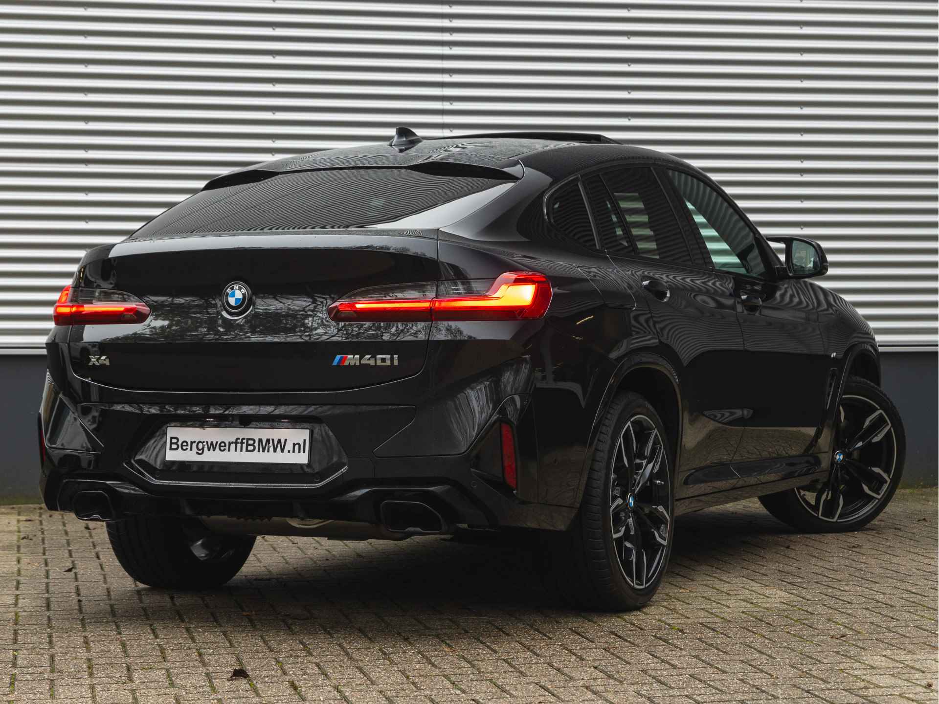 BMW X4 M40i - Pano - M-Zetels - Driving Ass Prof - Harman Kardon - Trekhaak - Head-up - 2/48