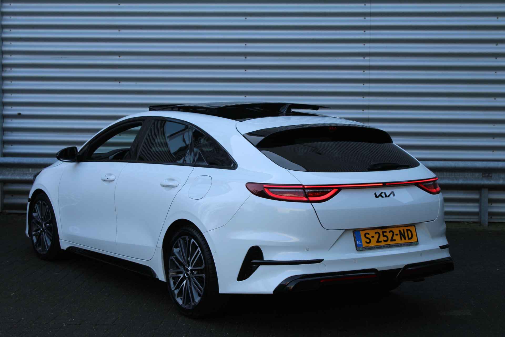 Kia ProCeed 1.5 T-GDi 160pk GT-Line Automaat NL-Auto NAP Panoramadak Clima Cruise Navi Camera Keyless 17"LMV - 8/38