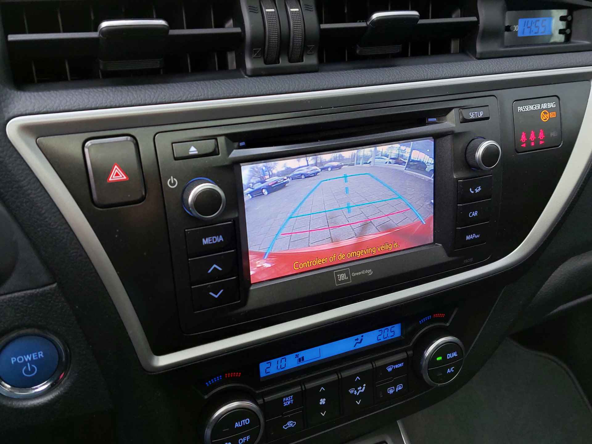 Toyota Auris 1.8 Hybrid 100pk Automaat Lease Pro 5-Deurs | Navi | Bi-Xenon | Clima | Cruise | Panoramadak | Keyless Entry | Pdc V+A+Assist+Camera | Licht+Regensensor | Privacy Glass | 17''lm | Trekhaak - 13/52