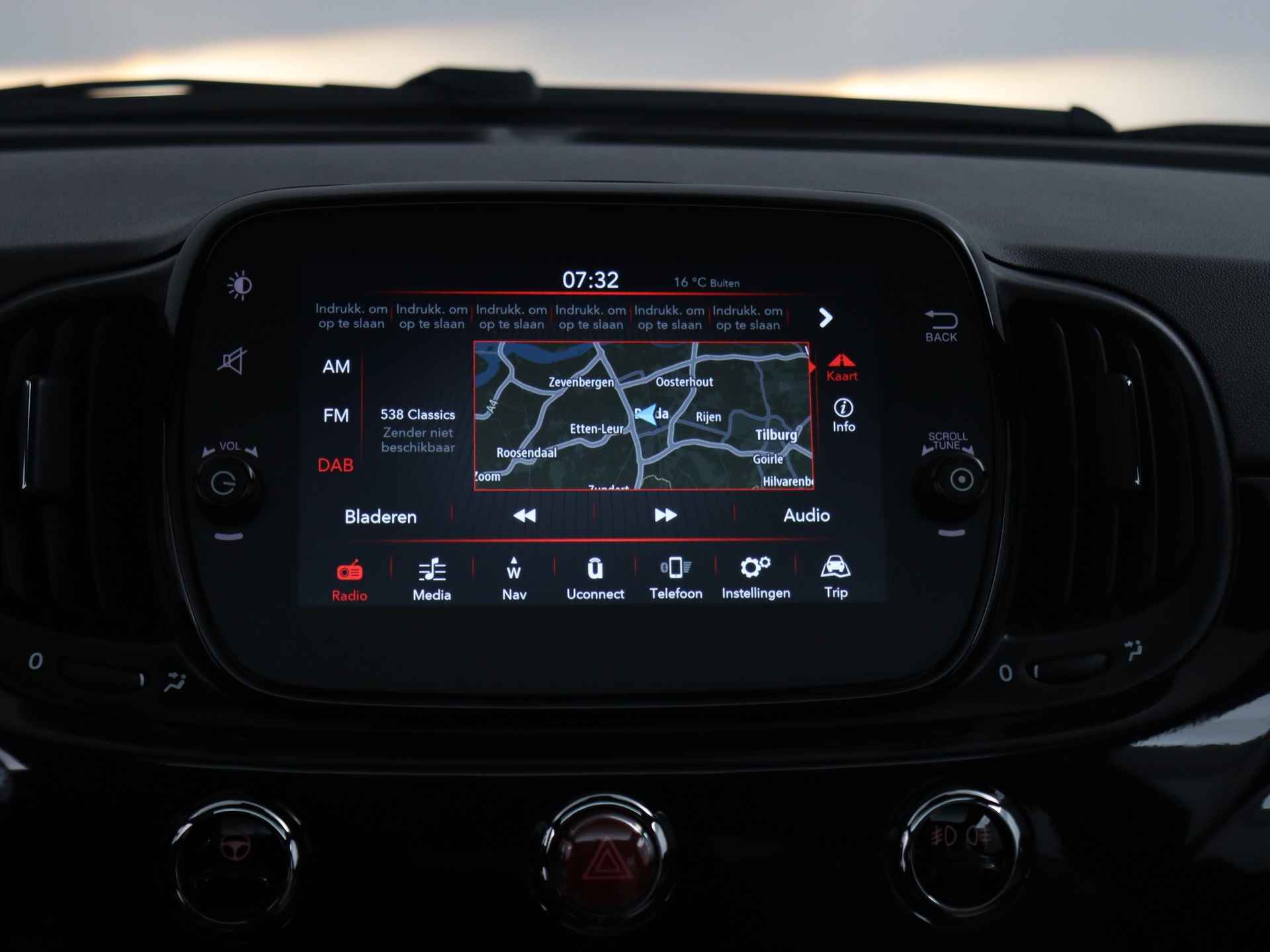 Fiat 500 1.0 Hybrid Dolcevita Apple carplay, DAB, Beats - 17/25