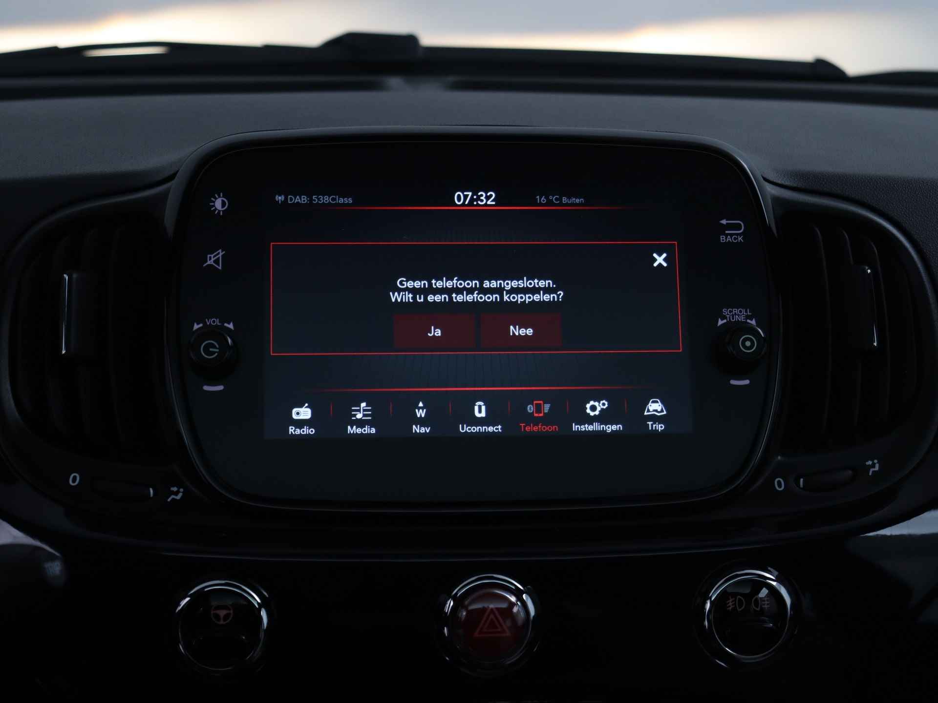 Fiat 500 1.0 Hybrid Dolcevita Apple carplay, DAB, Beats - 18/25