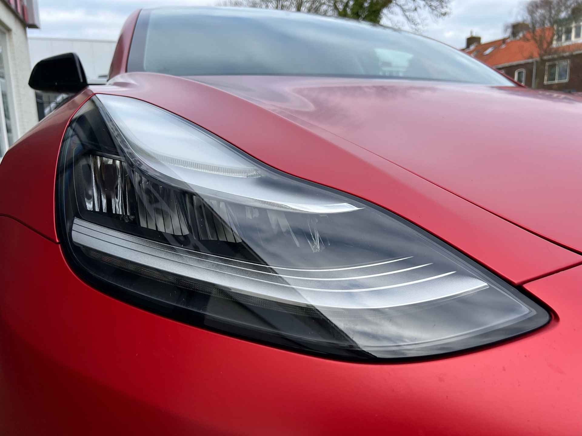 Tesla Model 3 LONG RANGE Performance AWD | SPECIAL | Carbon | Matt red WRAP | - 13/28