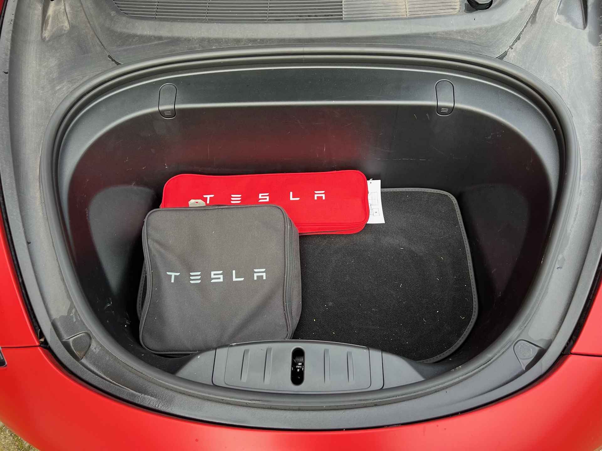 Tesla Model 3 LONG RANGE Performance AWD | SPECIAL | Carbon | Matt red WRAP | - 22/28