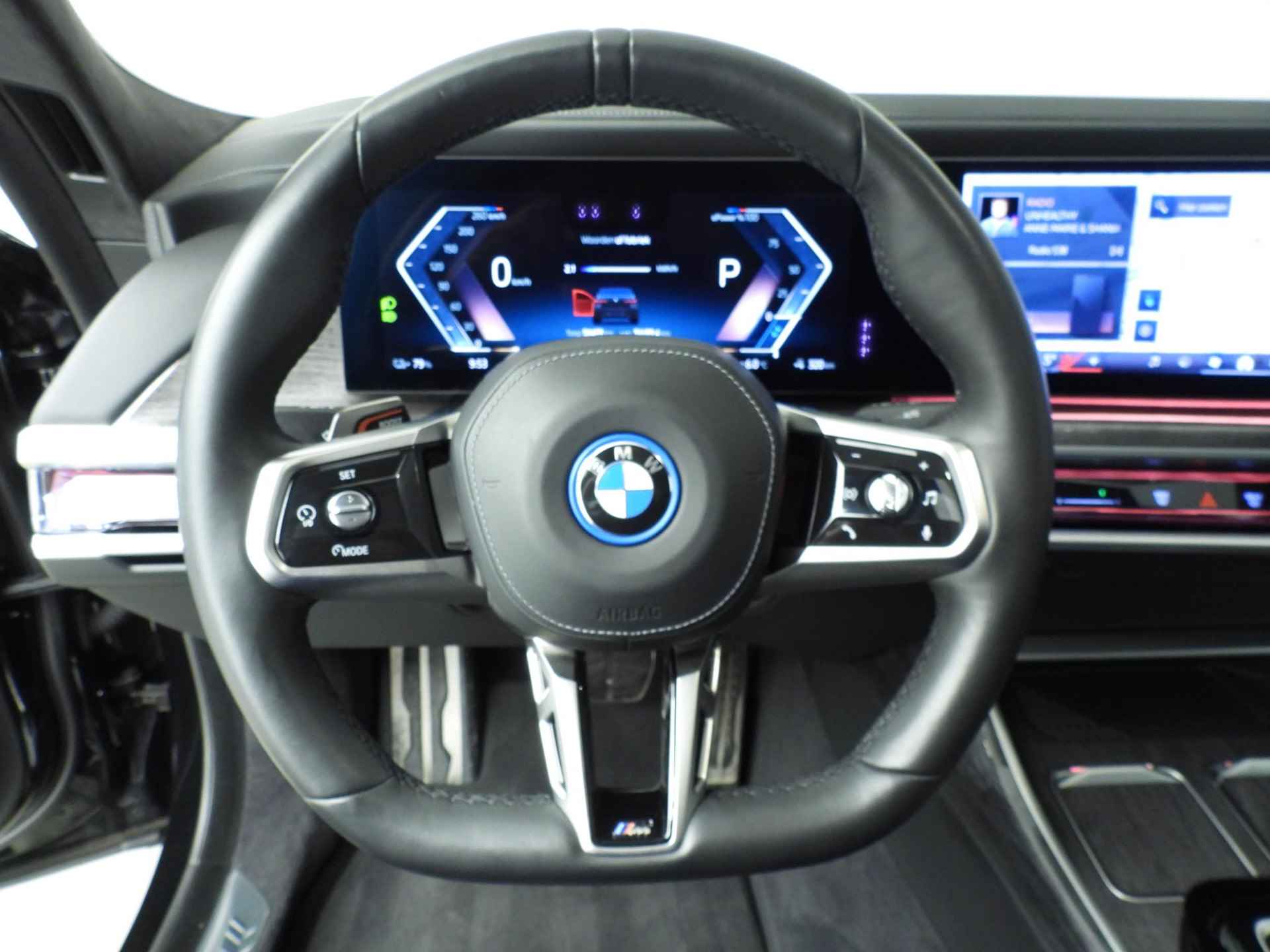 BMW i7 xDrive60 | M-Sportpakket | LED | Leder | HUD | Schuifdak | Active steering | DAB | Alu 21 inch - 9/47