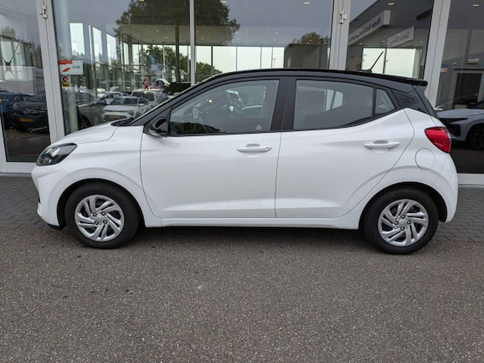 Hyundai I10  Automaat Comfort | Cruise Control | Navigatie via  Apple Carplay/ Android | € 329,- PL per maand - 5/19