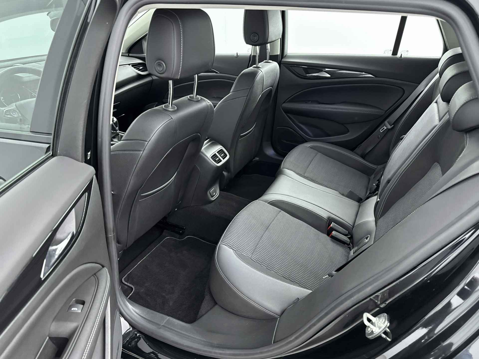 Opel Insignia Sports Tourer 1.5 Turbo Business Executive | Navigatie | Stuur/Stoel verwarming | Cruise Control | - 20/40