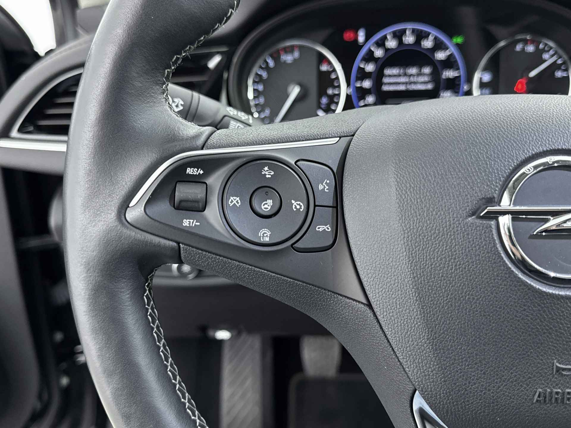 Opel Insignia Sports Tourer 1.5 Turbo Business Executive | Navigatie | Stuur/Stoel verwarming | Cruise Control | - 21/40