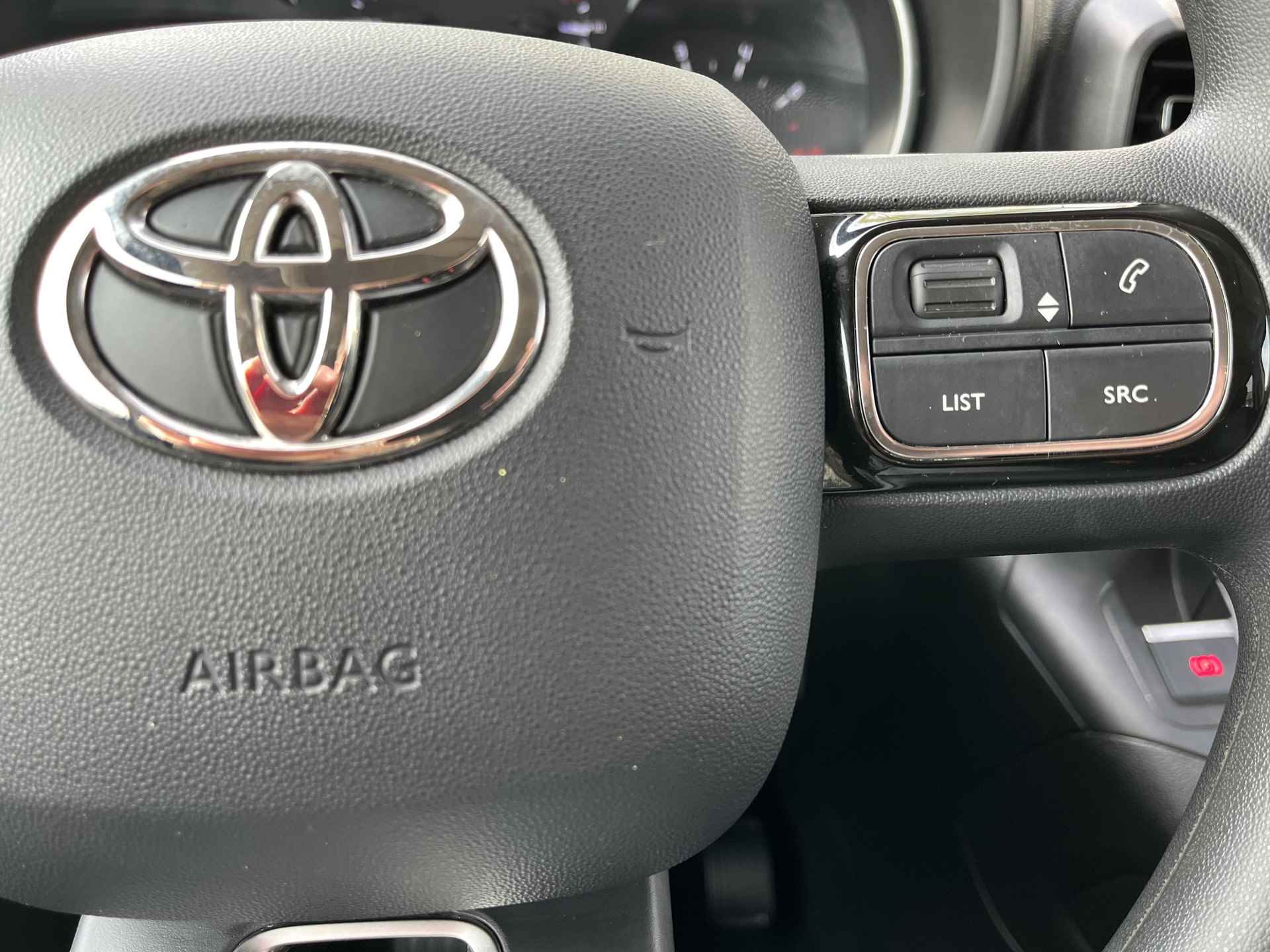 Toyota Proace city verso 1.2 Turbo Active | Navigatie | Trekhaak | Parkeercamera | Licht metalen velgen | - 19/23
