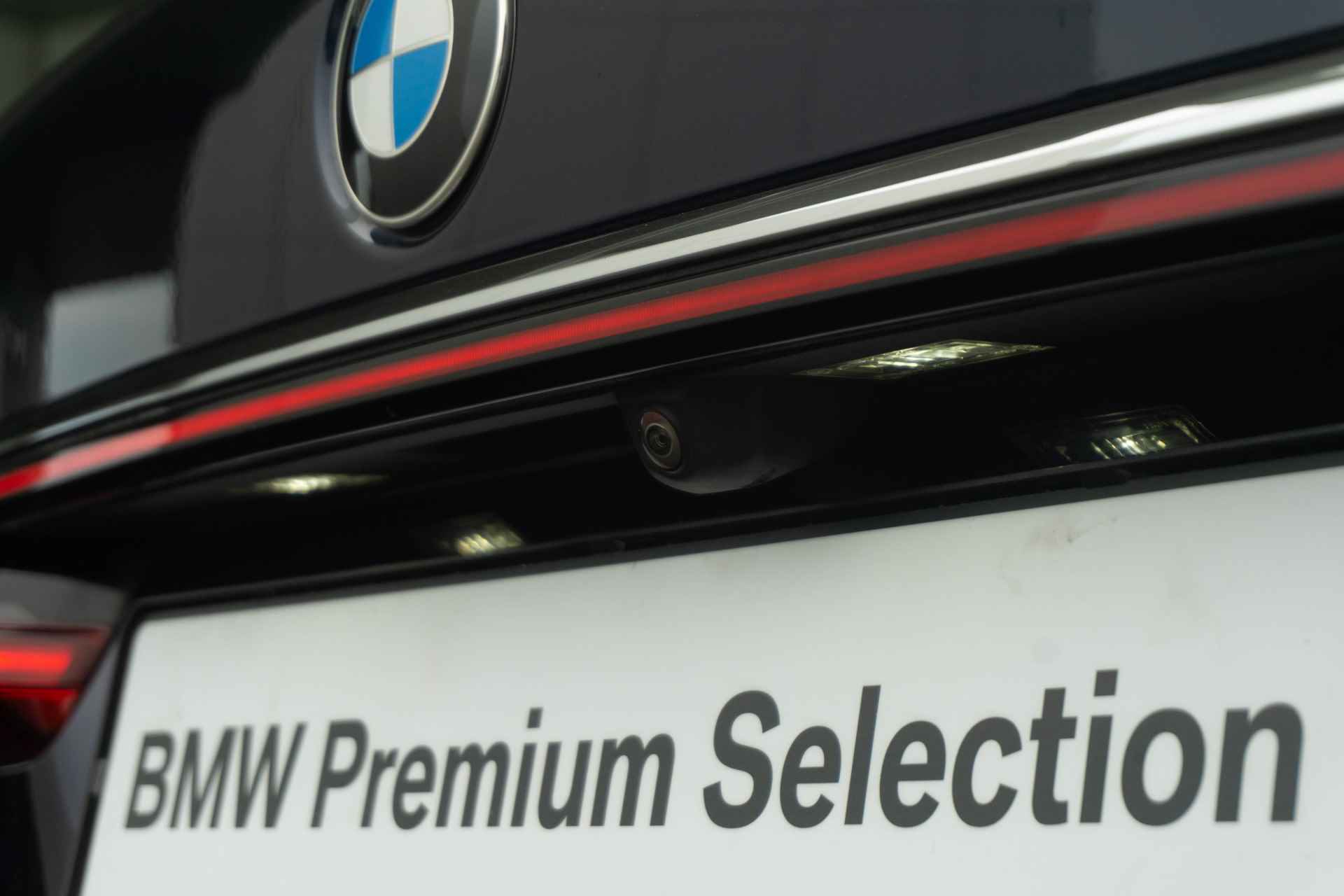 BMW 7 Serie Sedan 730d xDrive Aut. High Executive M Sportpakket Active Steering / Co-Pilot Pack / Schuif-kanteldak / Trekhaak / 20inch - 22/57