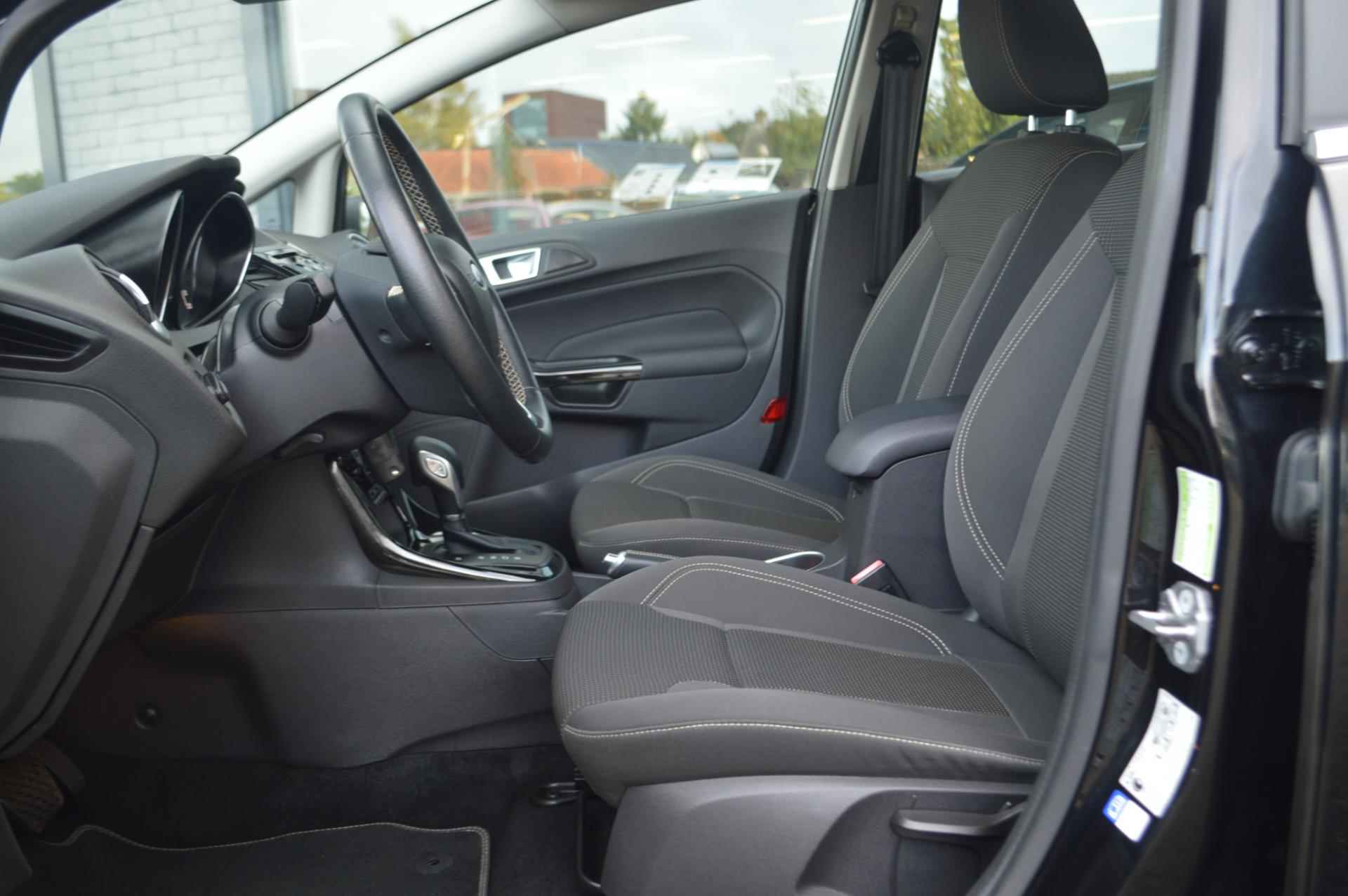 Ford Fiesta 1.0 EcoBoost Titanium Automaat | Navi | Parkeersensoren | LM-velgen - 12/30