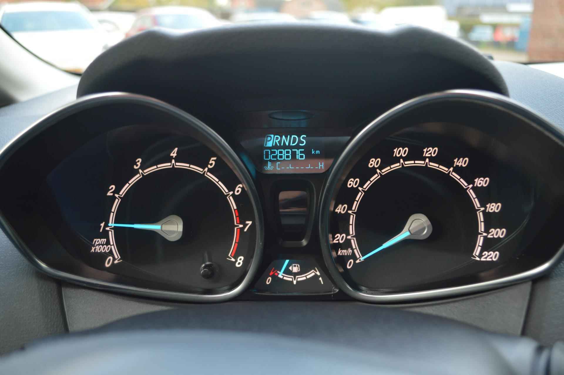 Ford Fiesta 1.0 EcoBoost Titanium Automaat | Navi | Parkeersensoren | LM-velgen - 15/30