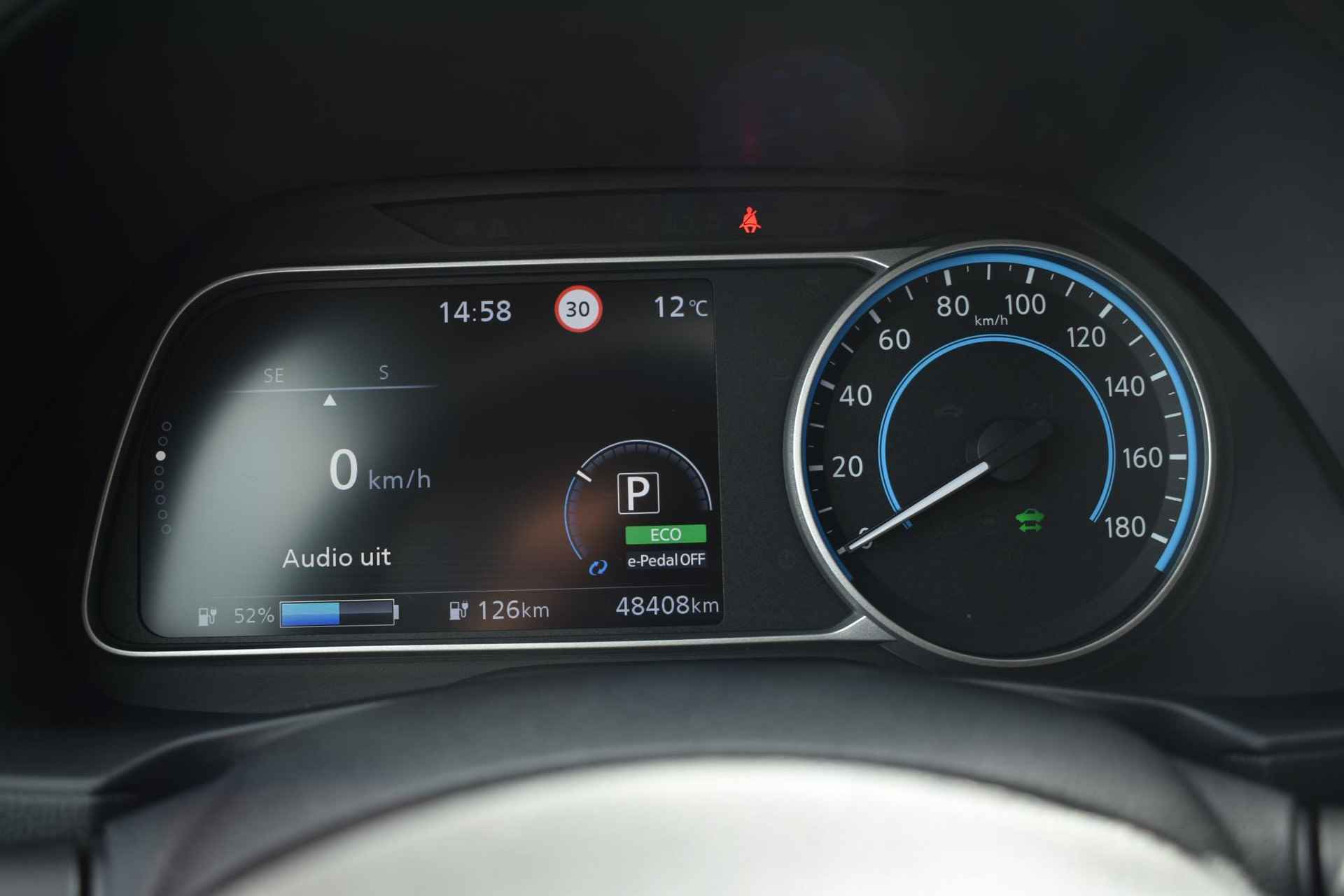 Nissan LEAF Tekna 40 kWh 150pk | ProPILOT | Navigatie | Stoelverwarming | 360 Camera | Adaptieve Cruise Control | DAB - 30/37