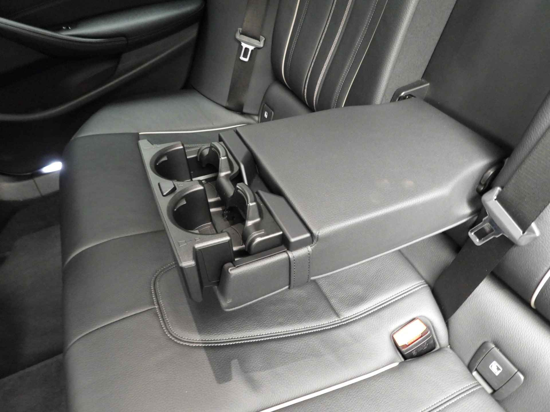 BMW 5 Serie Touring 520i | M Sportpakket / Laserlicht / Leder / Navigatie / Keyles go / Stoelverwarming / DAB / Hifi speakers / Alu 18 inch - 25/41
