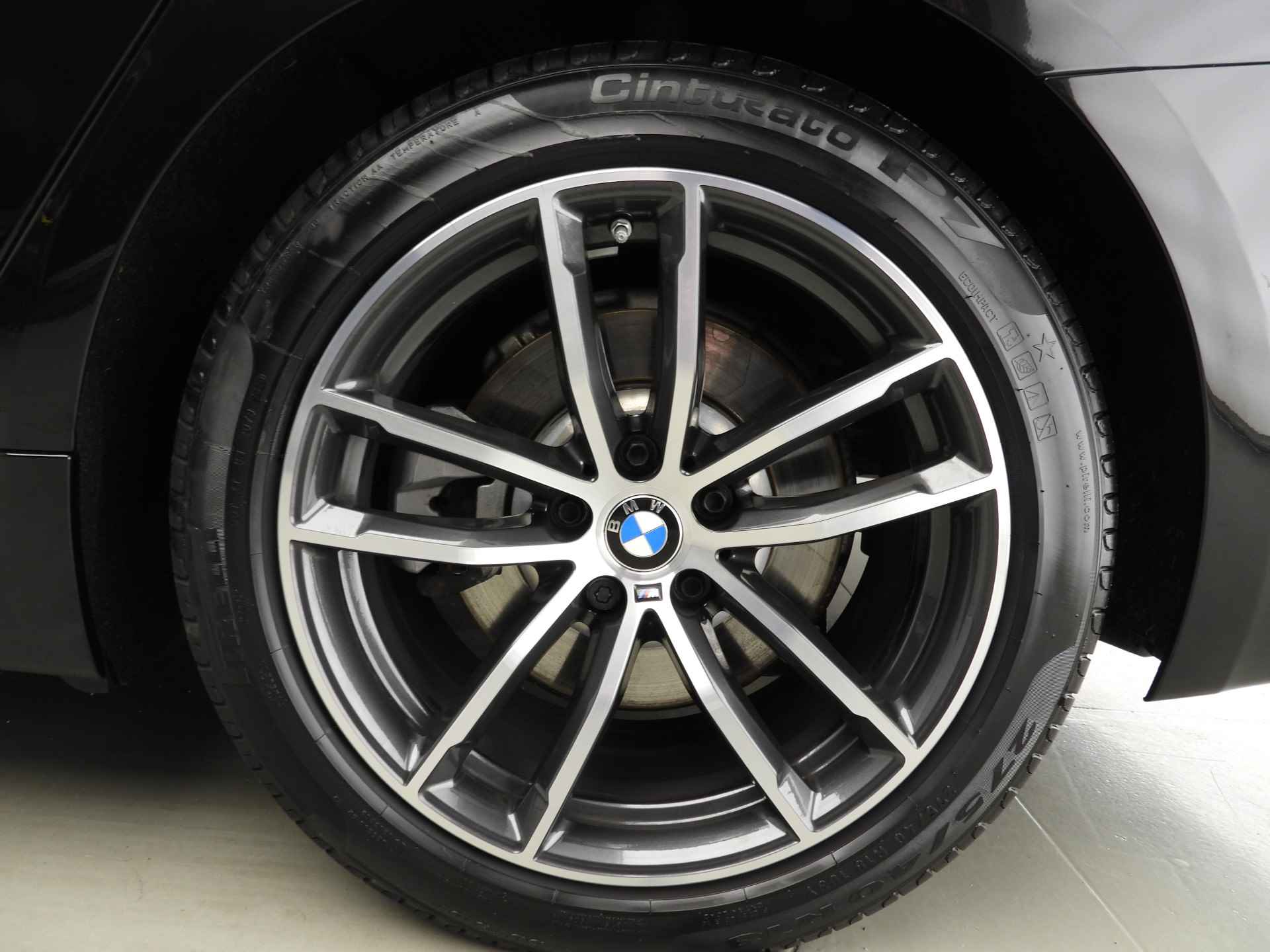 BMW 5 Serie Touring 520i | M Sportpakket / Laserlicht / Leder / Navigatie / Keyles go / Stoelverwarming / DAB / Hifi speakers / Alu 18 inch - 41/41