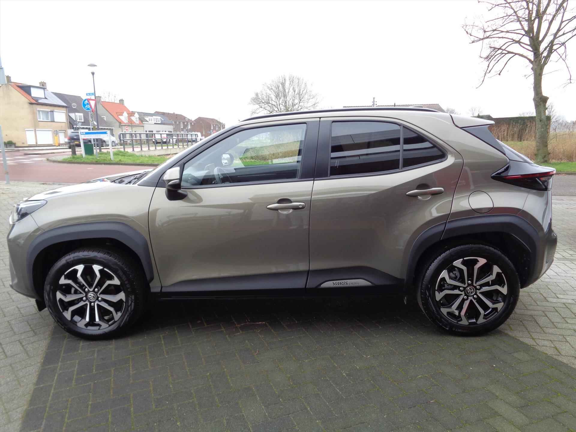 TOYOTA Yaris Cross 1.5 VVT-I Dynamic | TREKHAAK | NL AUTO | ADAPTIVE CRUISE CONTROLE | APPLE CARPLAY | ANDROID AUTO - 4/25