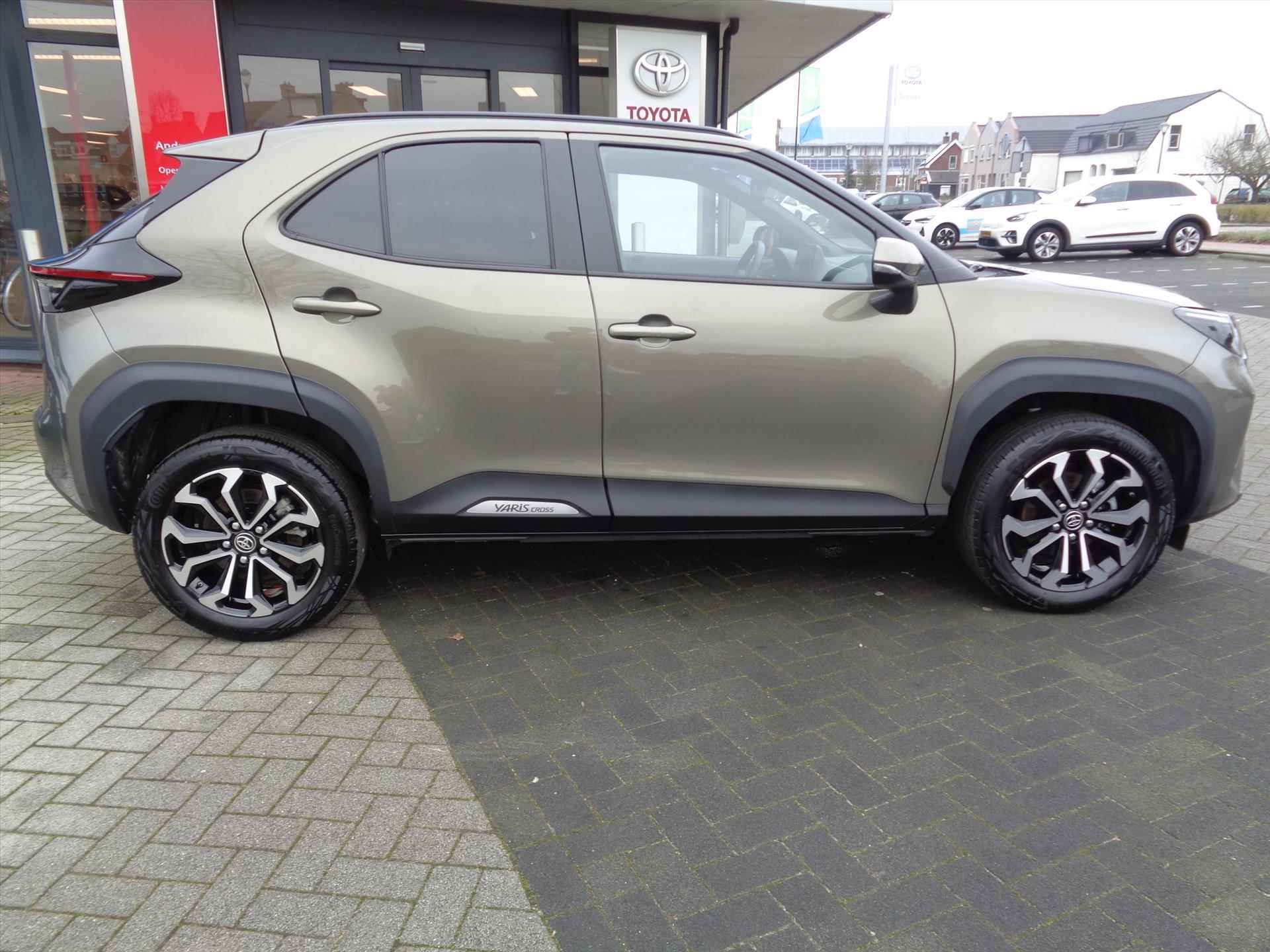 TOYOTA Yaris Cross 1.5 VVT-I Dynamic | TREKHAAK | NL AUTO | ADAPTIVE CRUISE CONTROLE | APPLE CARPLAY | ANDROID AUTO - 8/25