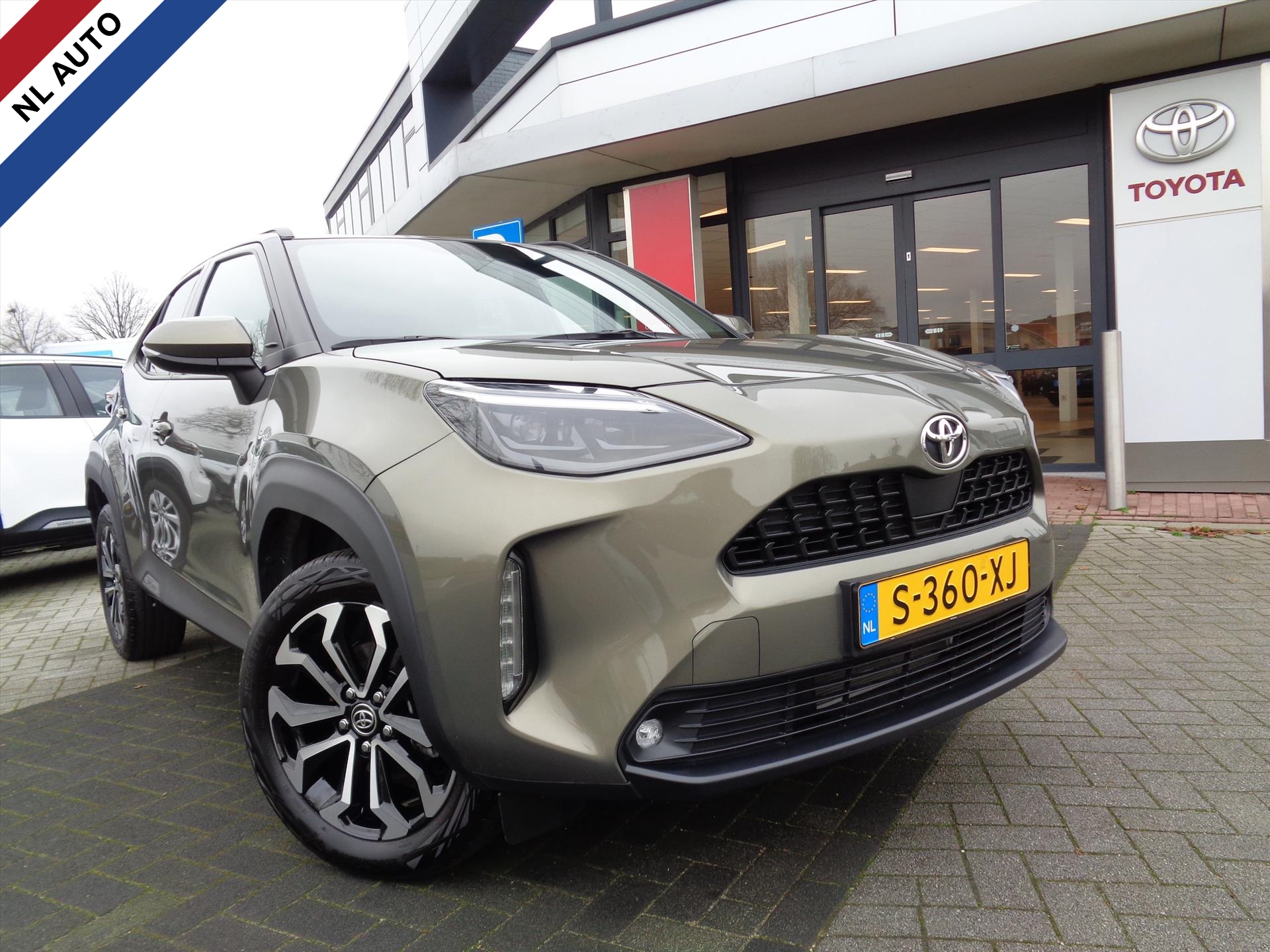 TOYOTA Yaris Cross 1.5 VVT-I Dynamic | TREKHAAK | NL AUTO | ADAPTIVE CRUISE CONTROLE | APPLE CARPLAY | ANDROID AUTO