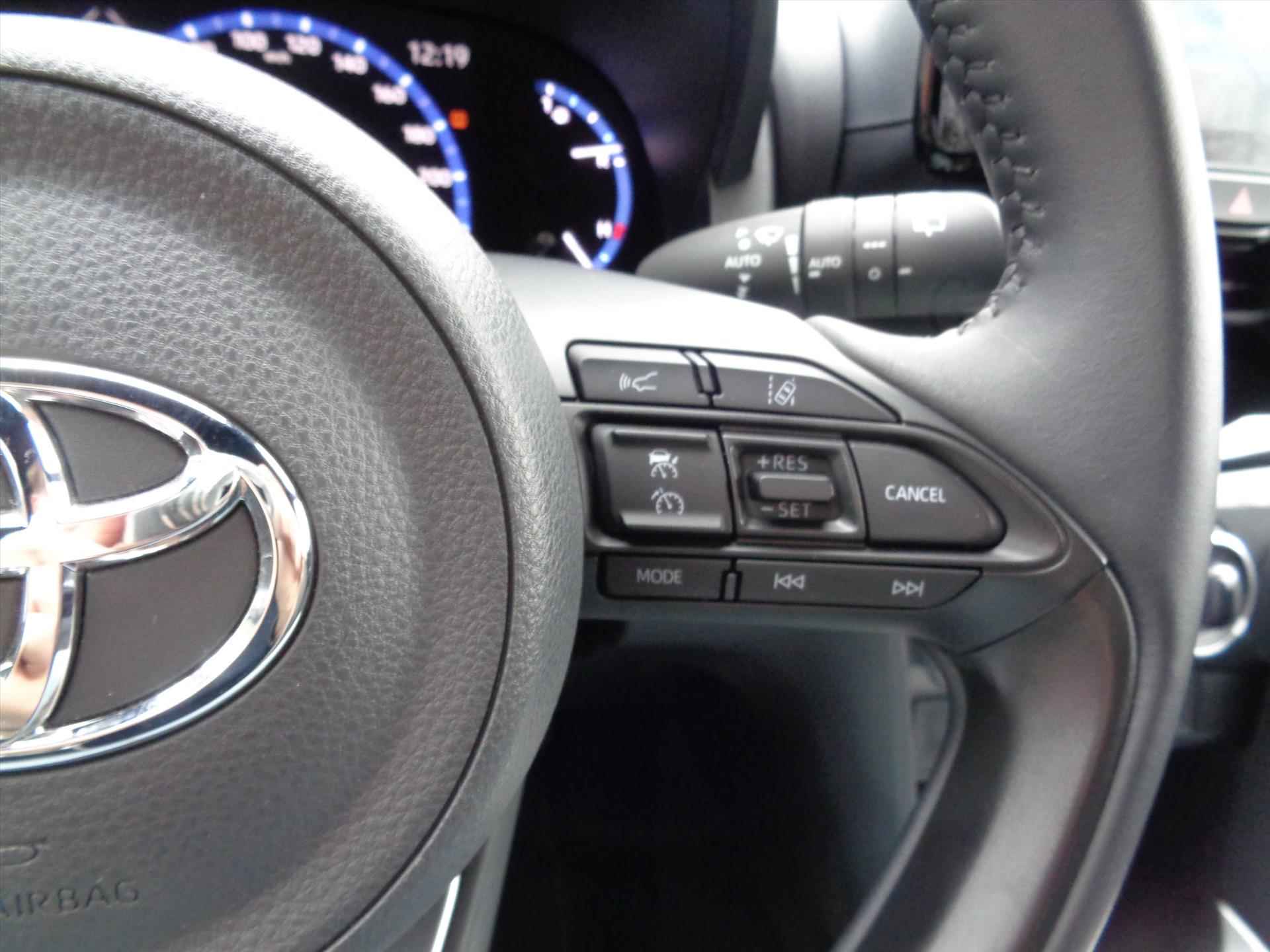 TOYOTA Yaris Cross 1.5 VVT-I Dynamic | TREKHAAK | NL AUTO | ADAPTIVE CRUISE CONTROLE | APPLE CARPLAY | ANDROID AUTO - 18/25