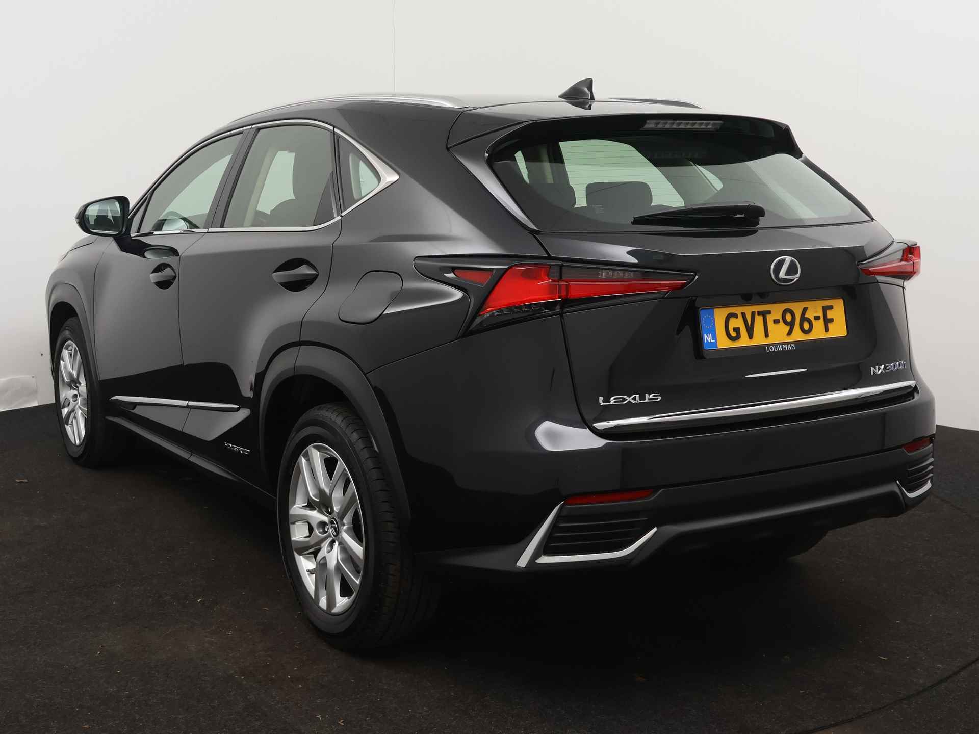 Lexus NX 300h AWD Ultimate Edition Limited | Navigatie | Camera | Parkeersensoen | Stoelverwarming | LM velgen | - 17/47