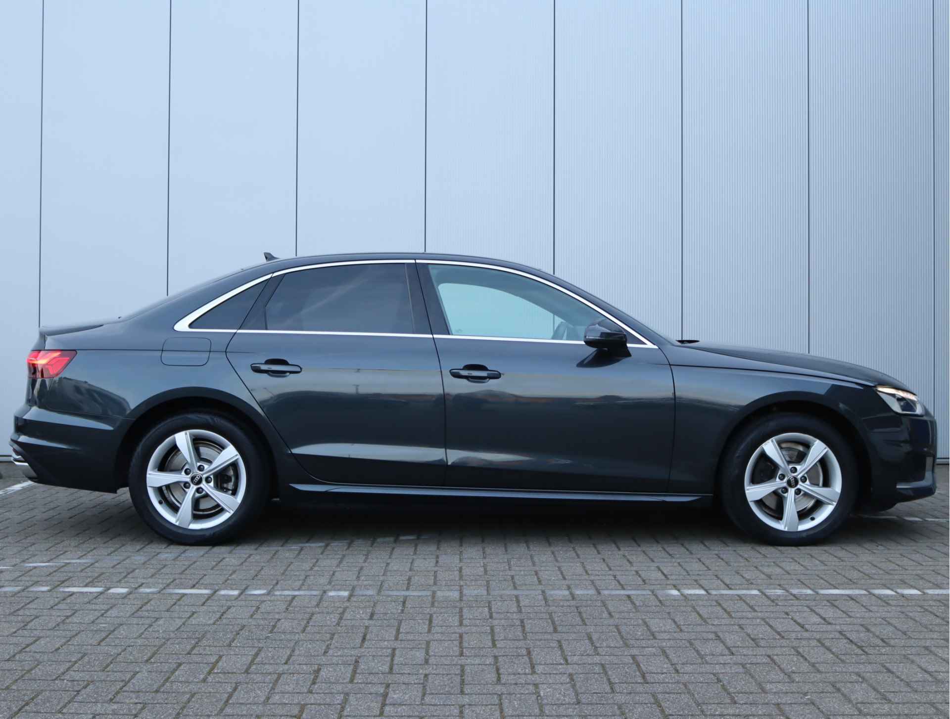 Audi A4 Limousine 35 TFSI Business Edition | Virtual | Parkeercamera | Org. NL - 16/60