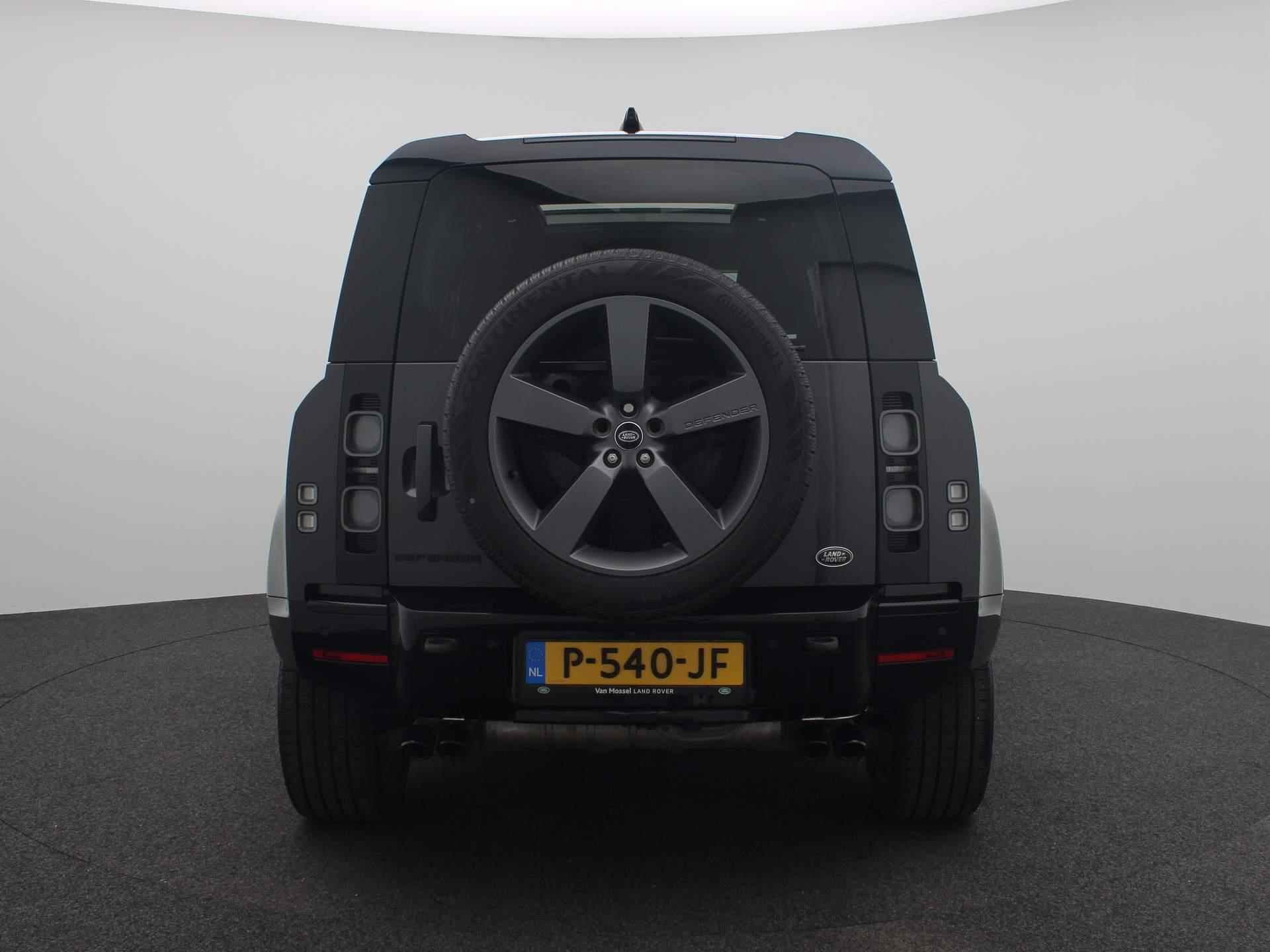 Land Rover Defender 110 5.0 V8 | 525 PK | NP € 214.829,- | Panorama Dak | Alcantara | Stoel Ventilatie | Koelvak | 22 Inch | Trekhaak | - 6/62