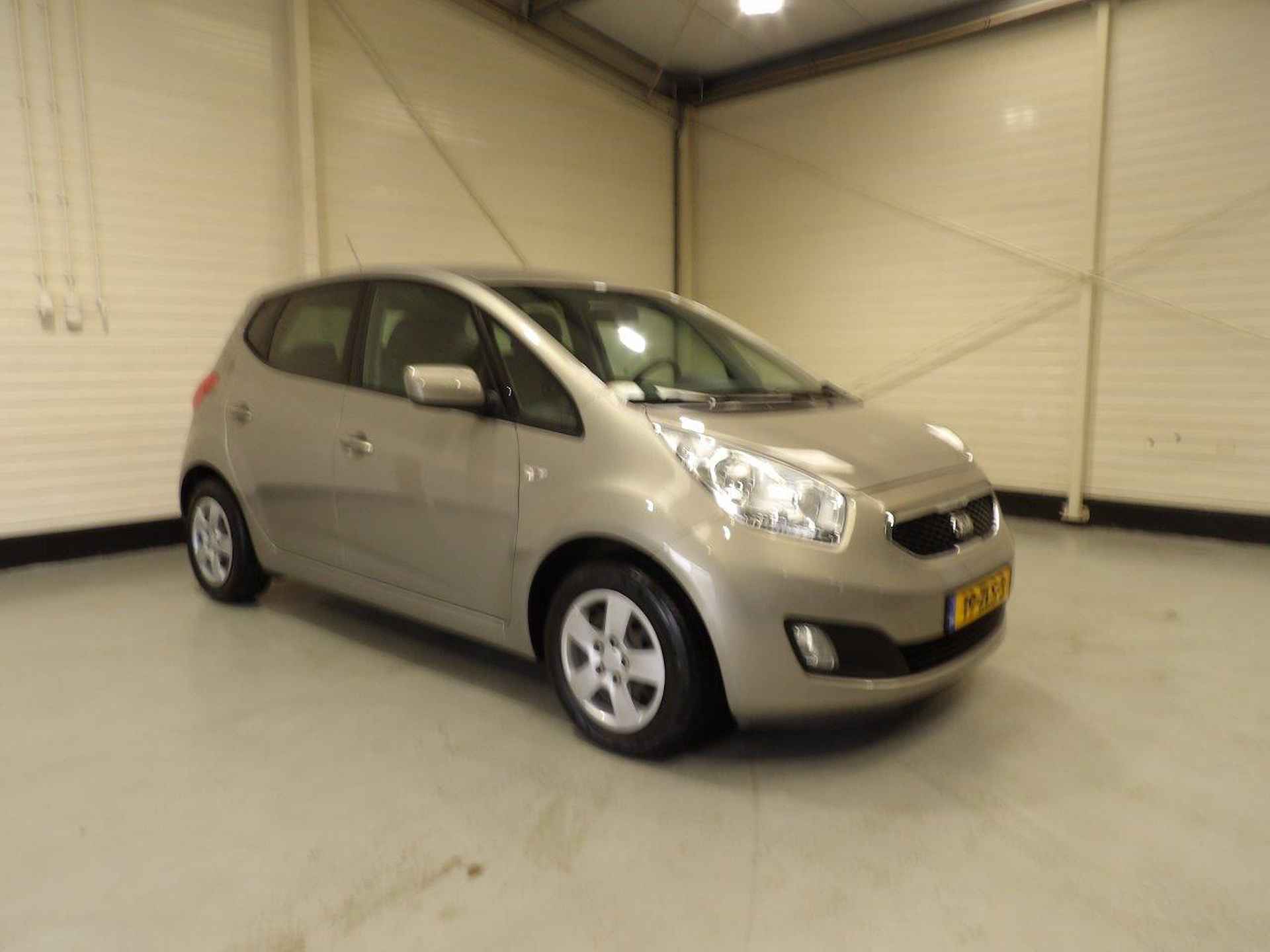 KIA Venga 1.6 CVVT plus pack Automaat - 9/37