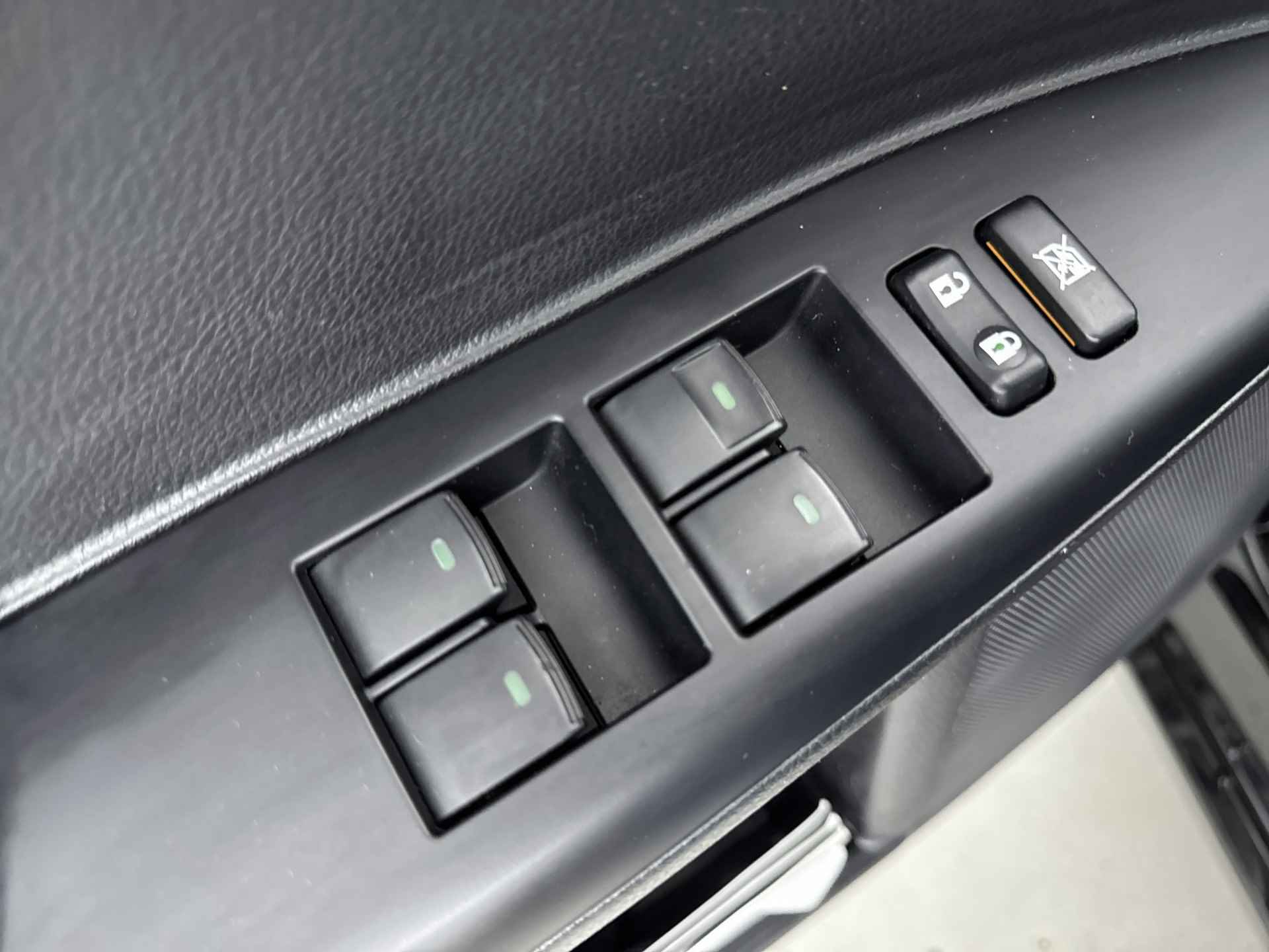 Lexus CT 200h F Sport Line | Sportstoelen | Stoelverwarming | Mistlampen | - 33/40