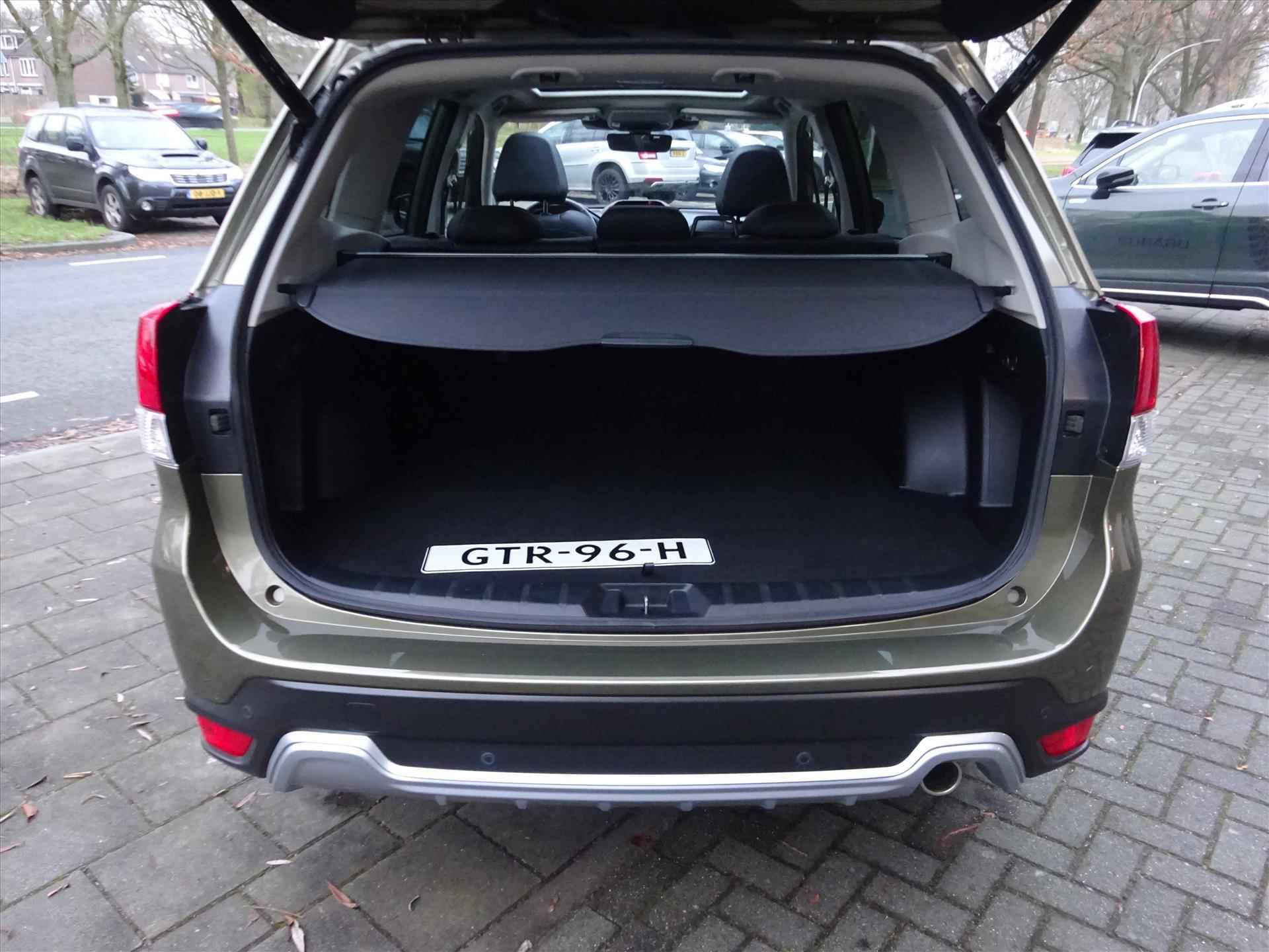 Subaru Forester 2.0i e-BOXER 150pk CVT Premium | ZWART LEDER | PANO | NAVI | SRS | 5 JAAR FABRIEKS GARANTIE. - 12/52