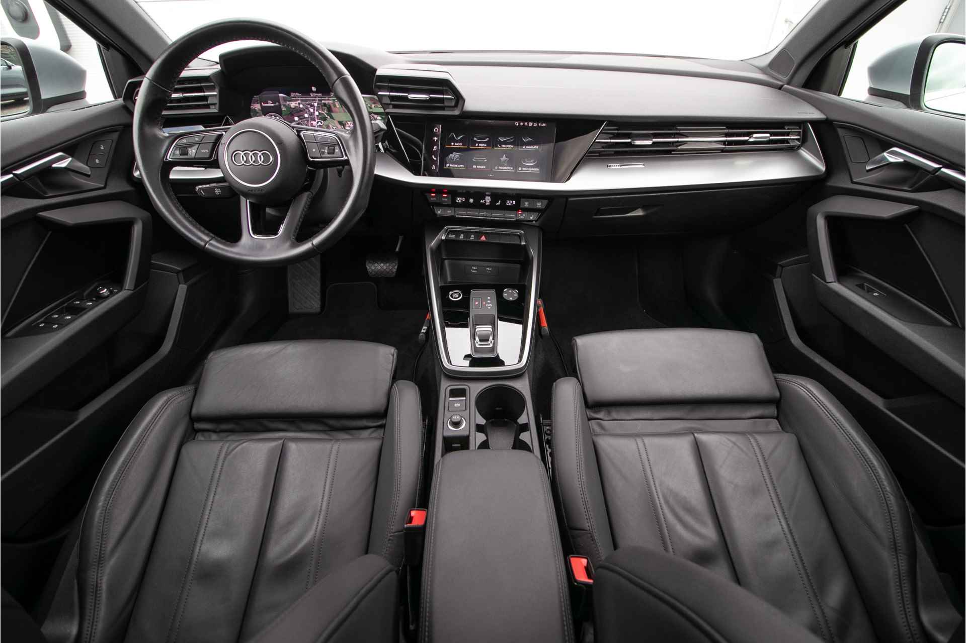 Audi A3 Sportback 35 TFSI Business edition Automaat All-in rijklaarprijs | Schuif-/kanteldak | Leer | 3D Nav | Afn. Trekhaak | Stoelverw. - 10/45