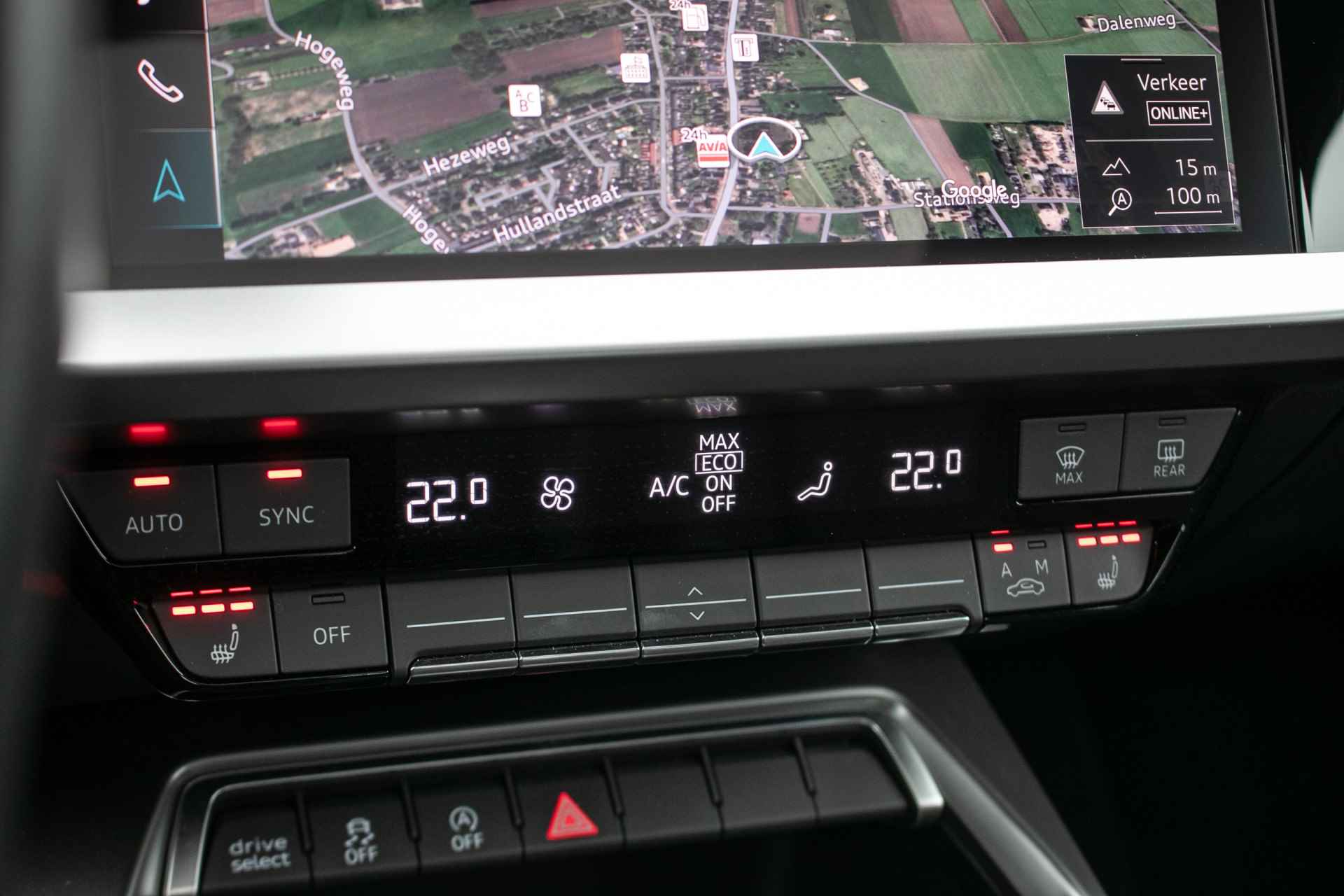 Audi A3 Sportback 35 TFSI Business edition Automaat All-in rijklaarprijs | Schuif-/kanteldak | Leer | 3D Nav | Afn. Trekhaak | Stoelverw. - 20/45