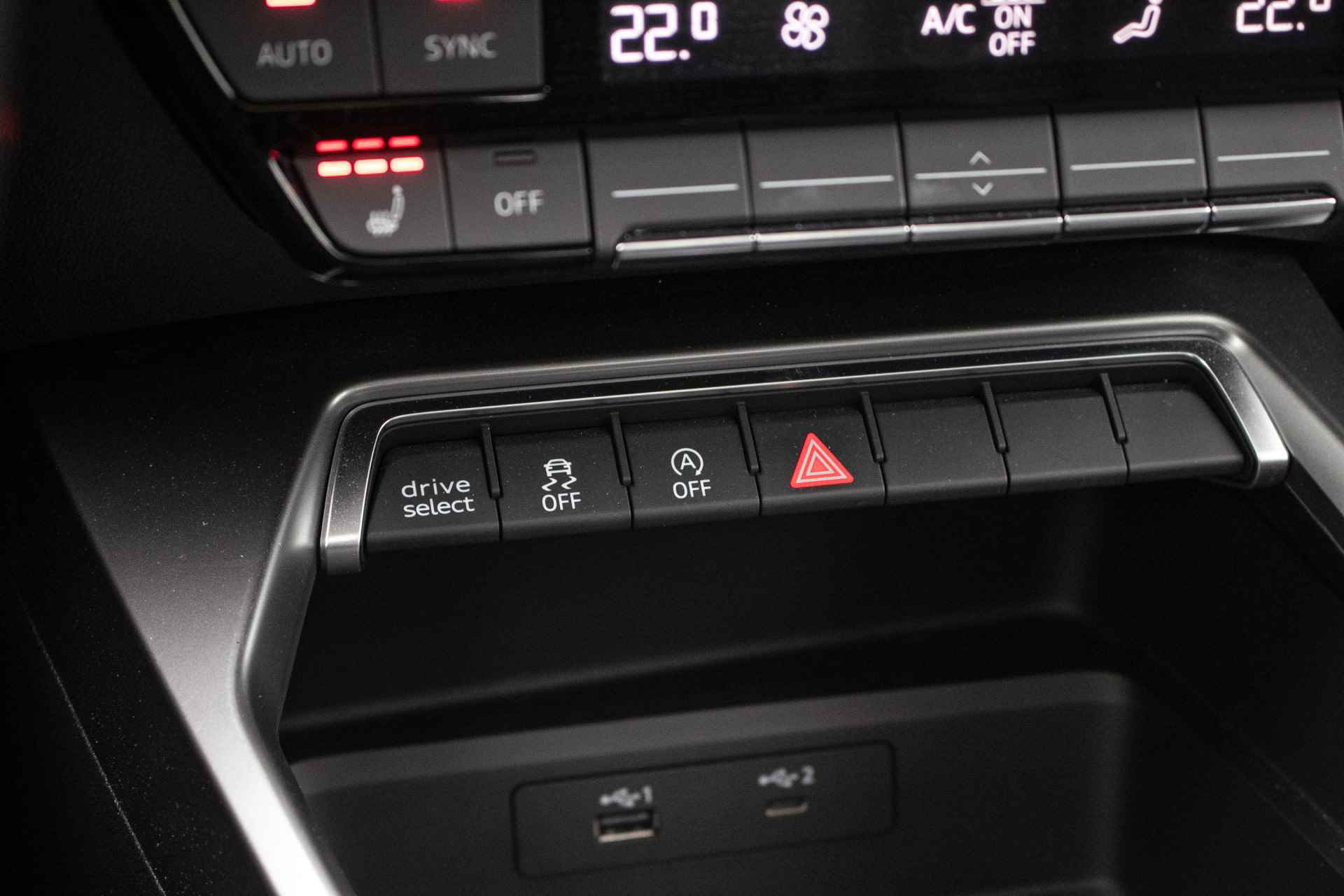 Audi A3 Sportback 35 TFSI Business edition Automaat All-in rijklaarprijs | Schuif-/kanteldak | Leer | 3D Nav | Afn. Trekhaak | Stoelverw. - 21/45