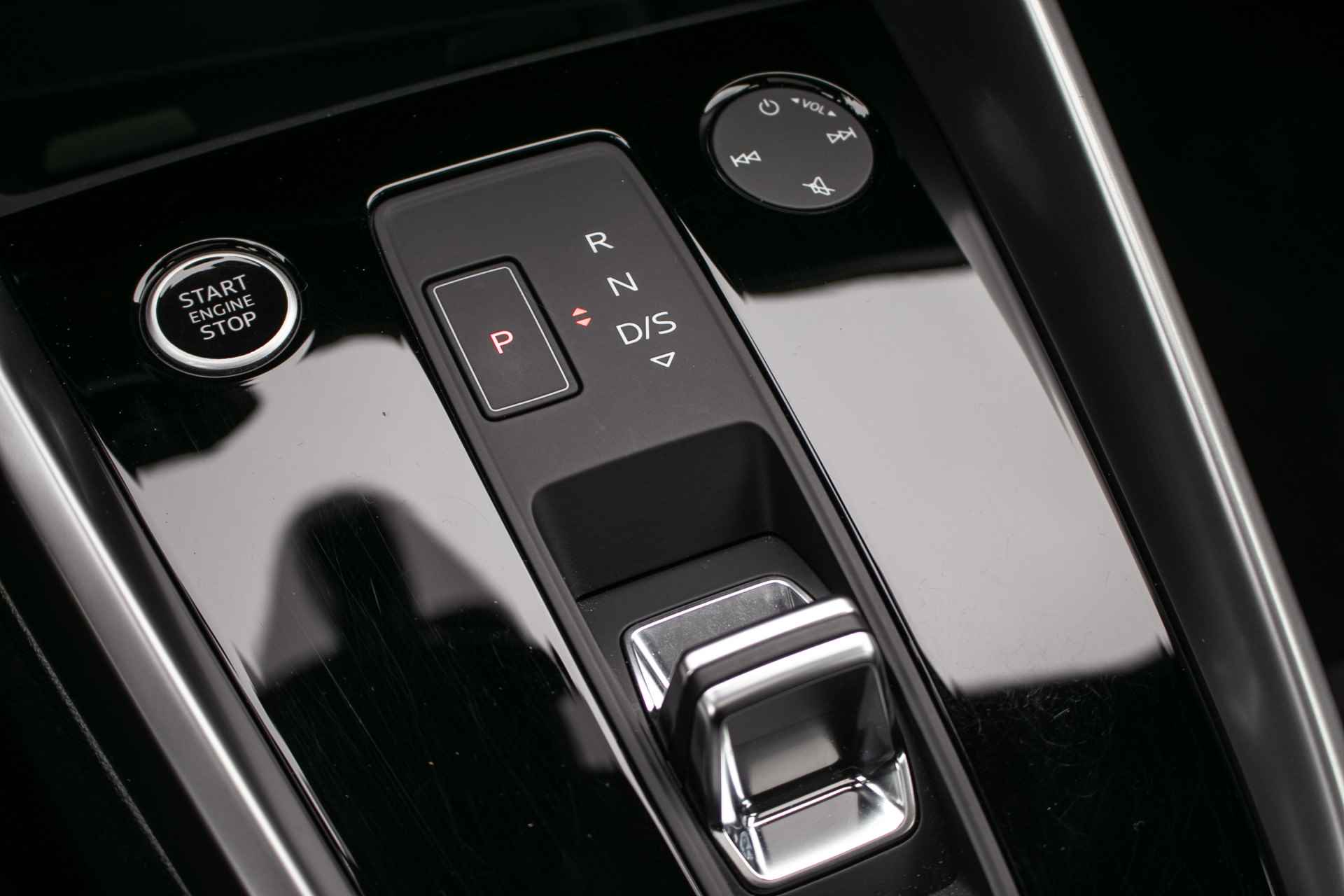 Audi A3 Sportback 35 TFSI Business edition Automaat All-in rijklaarprijs | Schuif-/kanteldak | Leer | 3D Nav | Afn. Trekhaak | Stoelverw. - 23/45