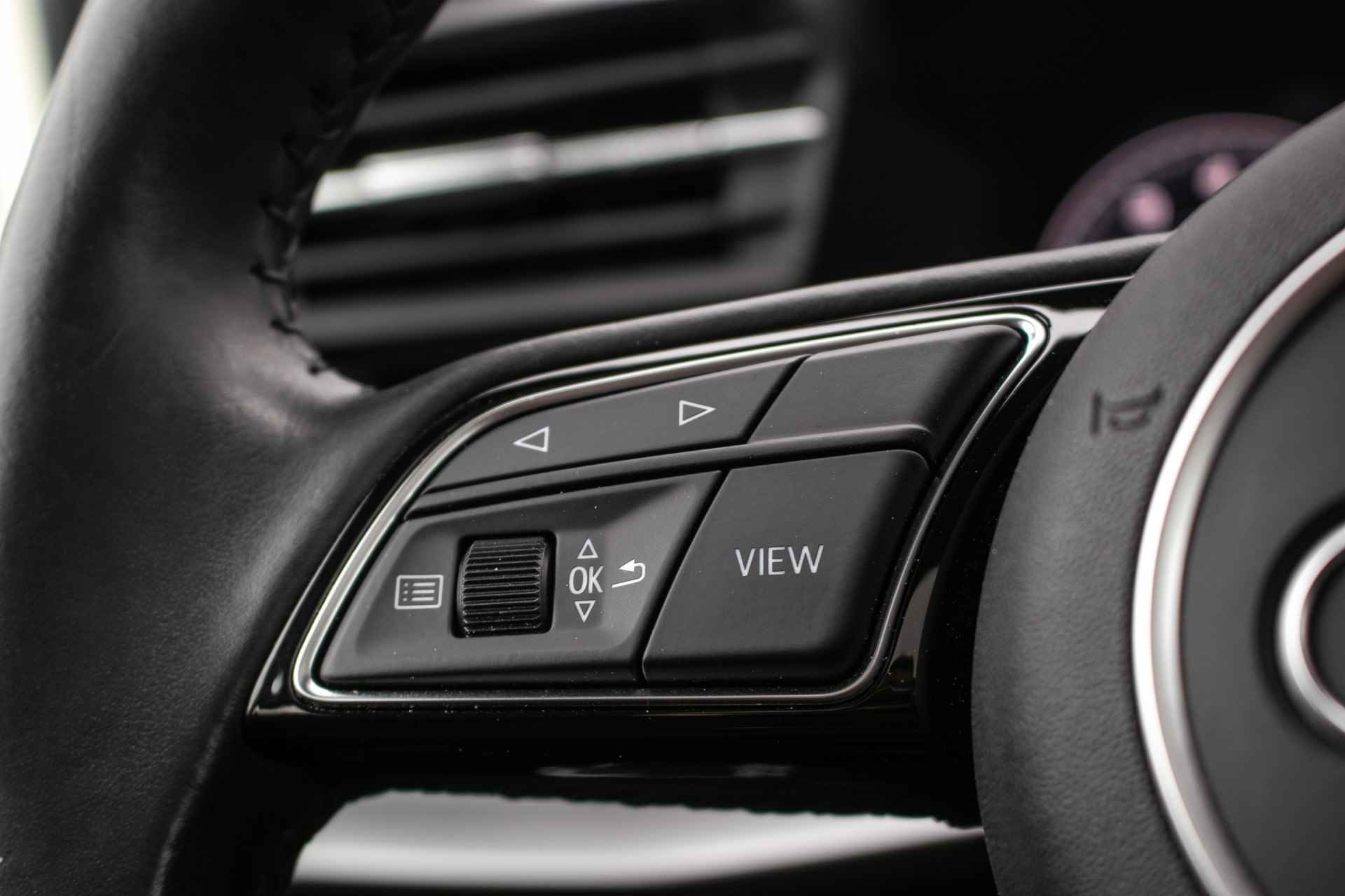 Audi A3 Sportback 35 TFSI Business edition Automaat All-in rijklaarprijs | Schuif-/kanteldak | Leer | 3D Nav | Afn. Trekhaak | Stoelverw. - 36/45