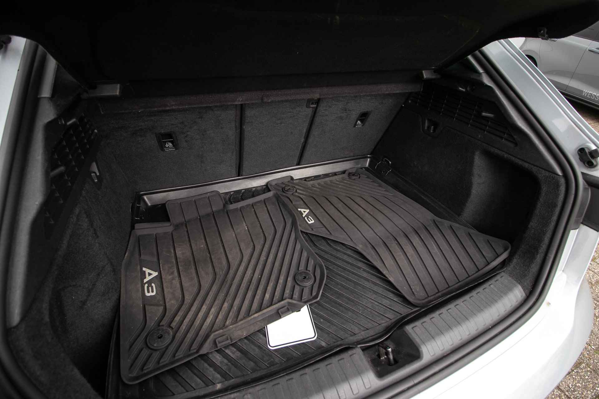 Audi A3 Sportback 35 TFSI Business edition Automaat All-in rijklaarprijs | Schuif-/kanteldak | Leer | 3D Nav | Afn. Trekhaak | Stoelverw. - 43/45