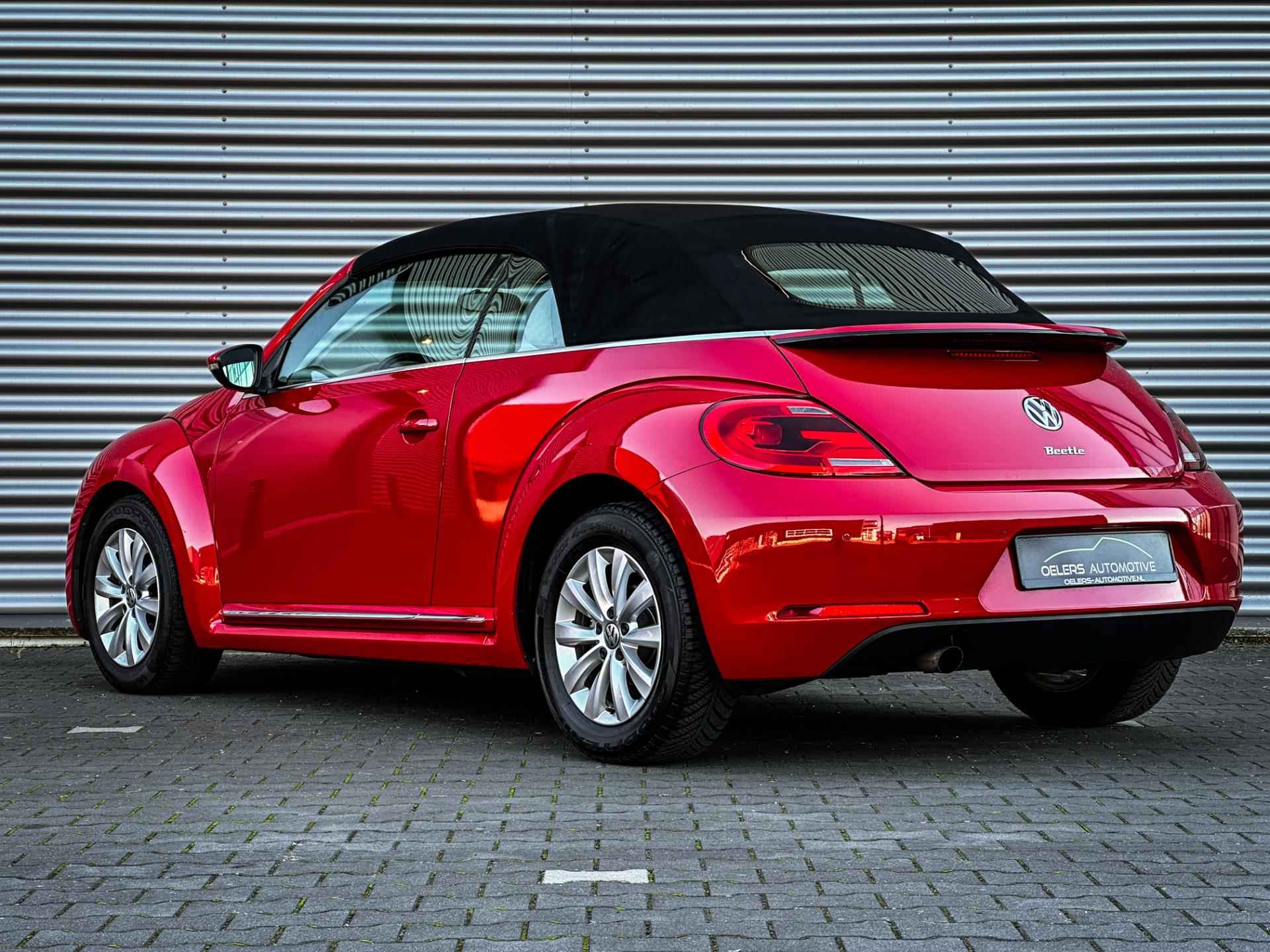 Volkswagen Beetle Cabriolet 1.2 TSI Design | Leder | Parkeersensoren | Windscherm | 1e eig. | Radio/CD | Elektr. ramen | - 6/43