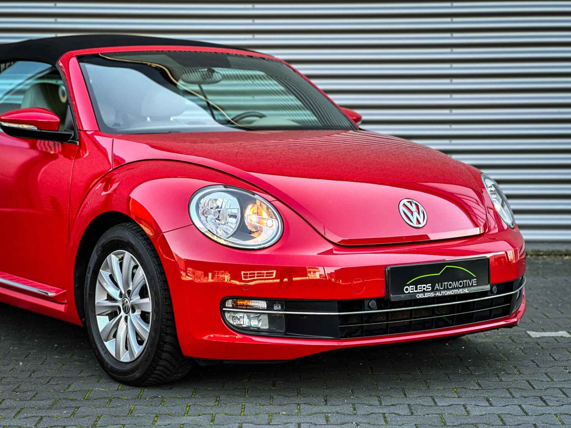 Volkswagen Beetle Cabriolet 1.2 TSI Design | Leder | Parkeersensoren | Windscherm | 1e eig. | Radio/CD | Elektr. ramen | - 7/43