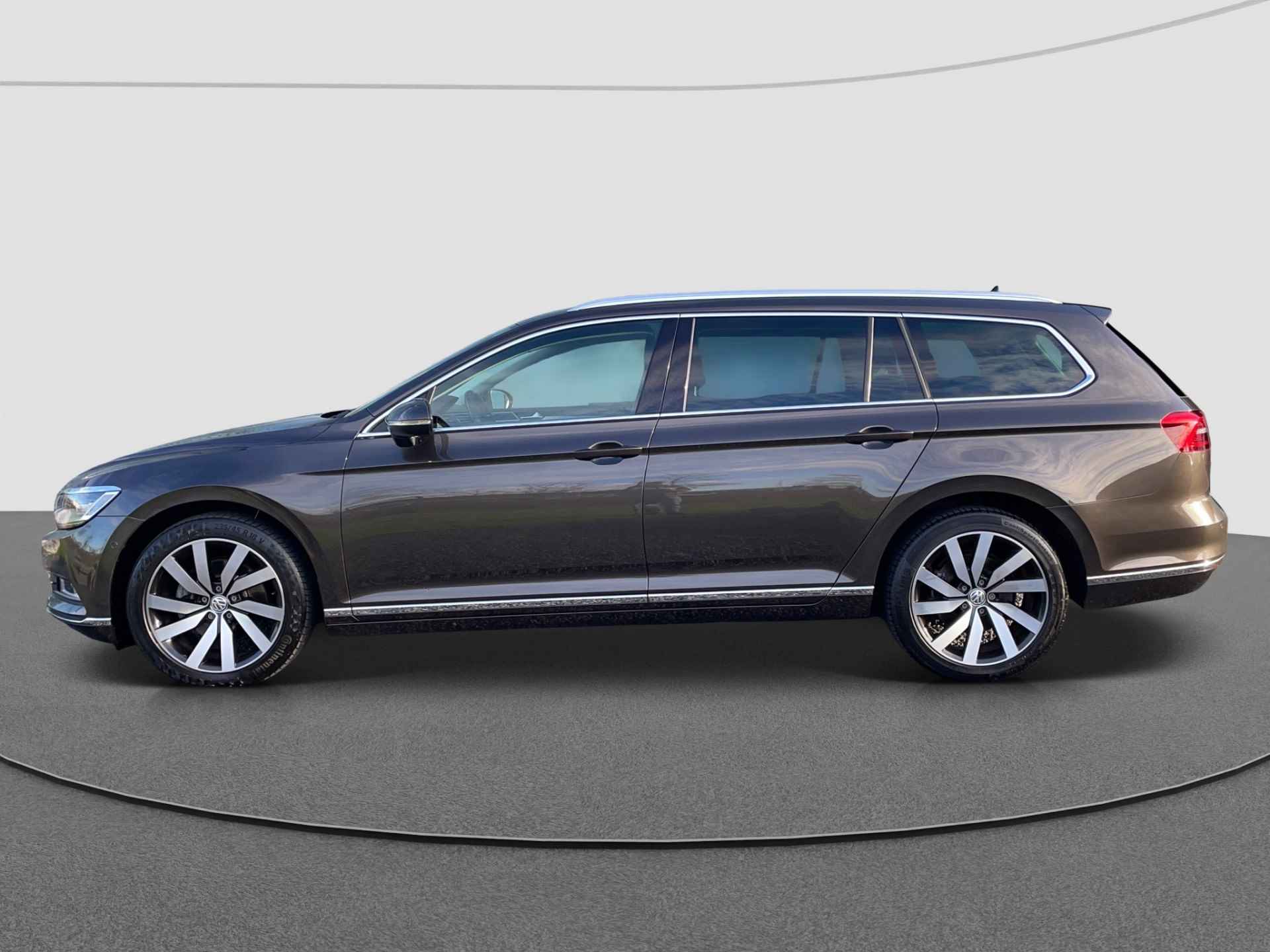 Volkswagen Passat 1.4 TSI ACT Highline Business R-Line | Dynaudio | Trekhaak | Camera - 7/29